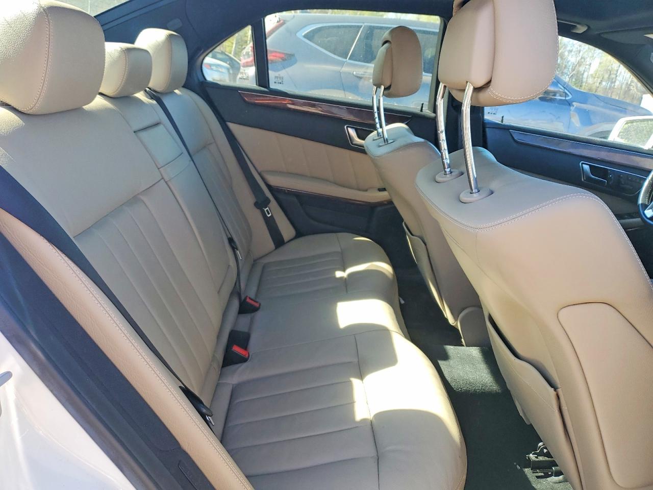 2013 Mercedes-benz E 350 4matic White vin: WDDHF8JB8DA714402