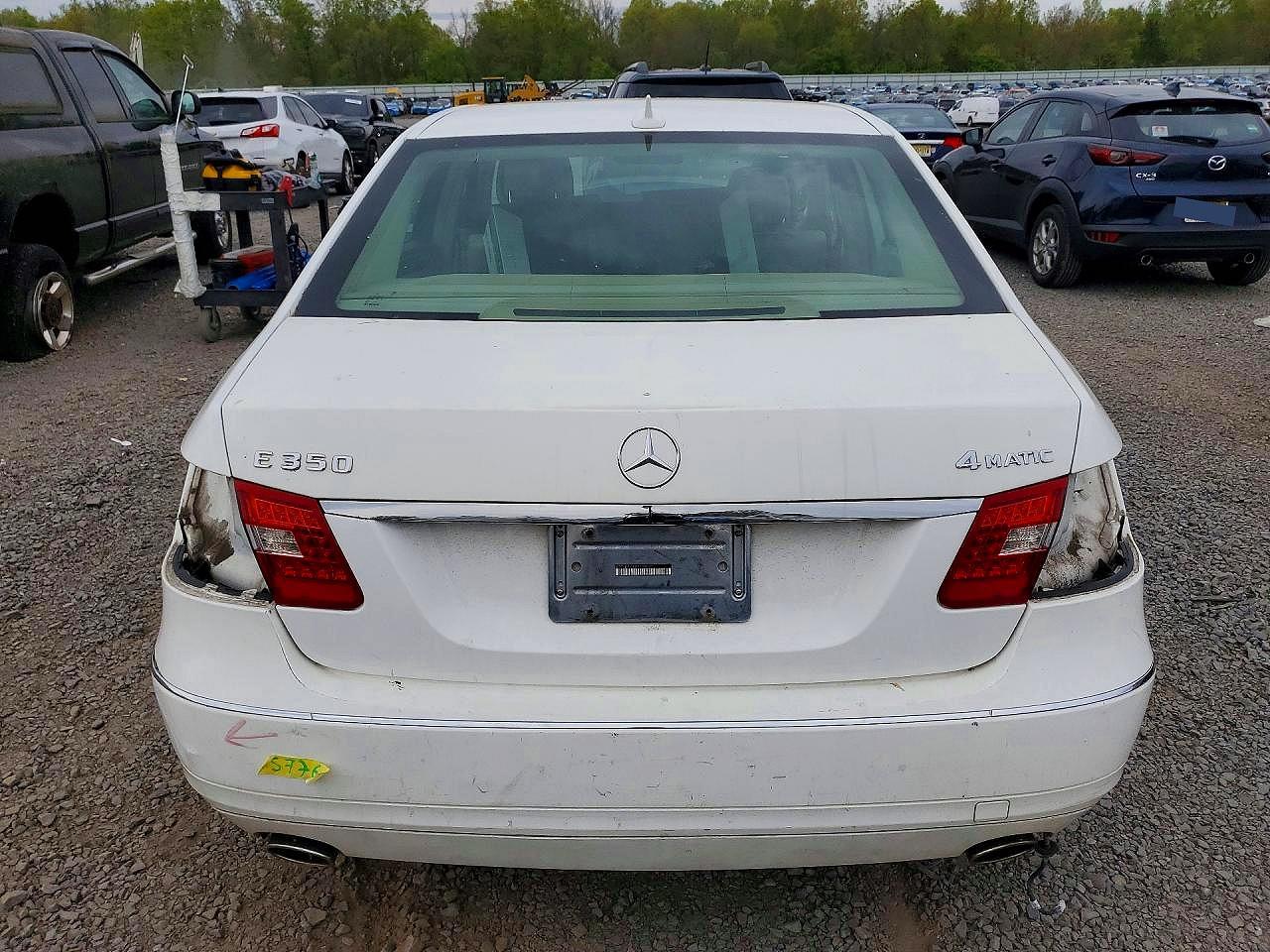 2013 Mercedes-benz E 350 4matic White vin: WDDHF8JB8DA746010