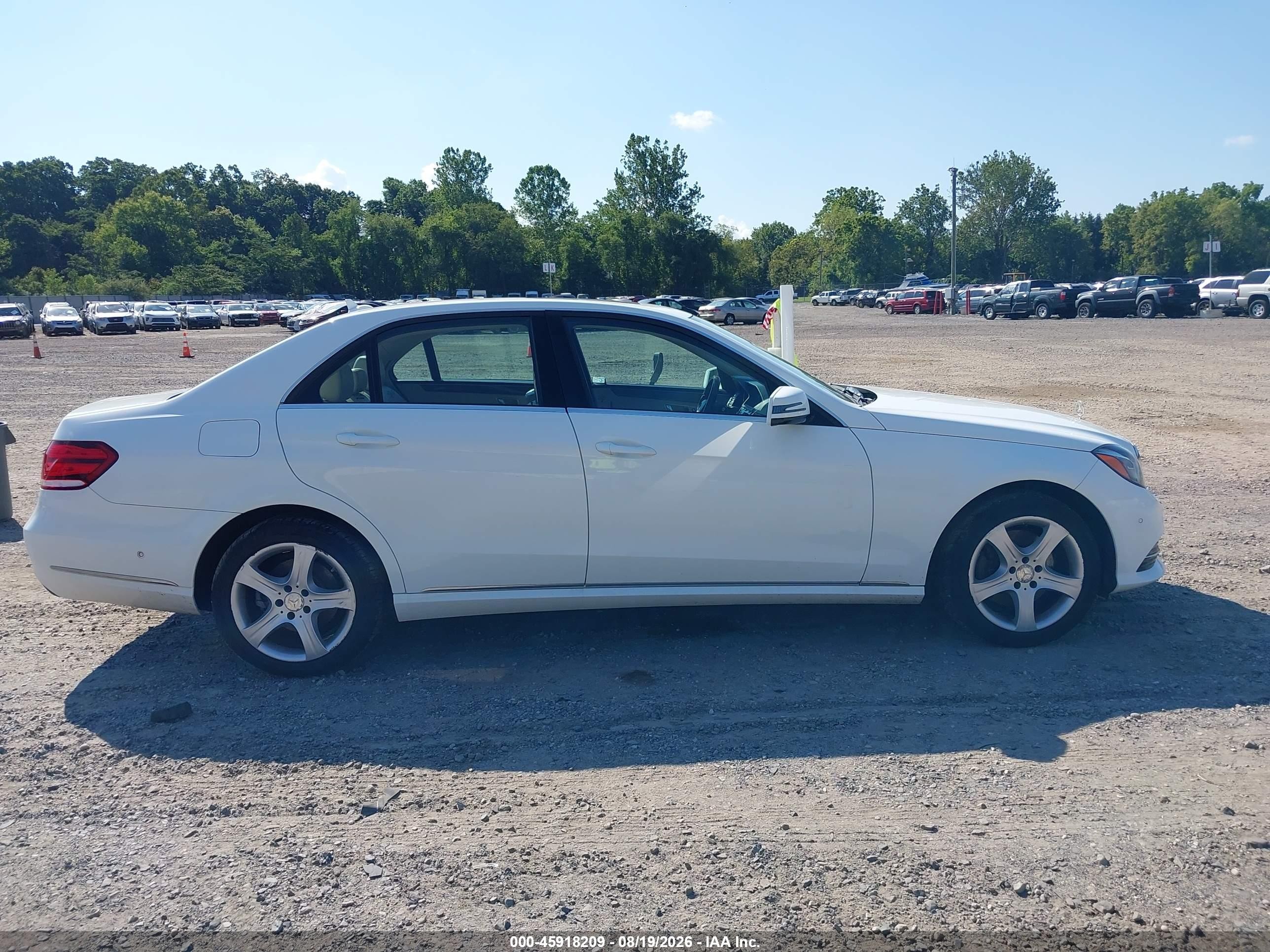 2014 Mercedes-benz E 350 4matic White vin: WDDHF8JB8EB028291