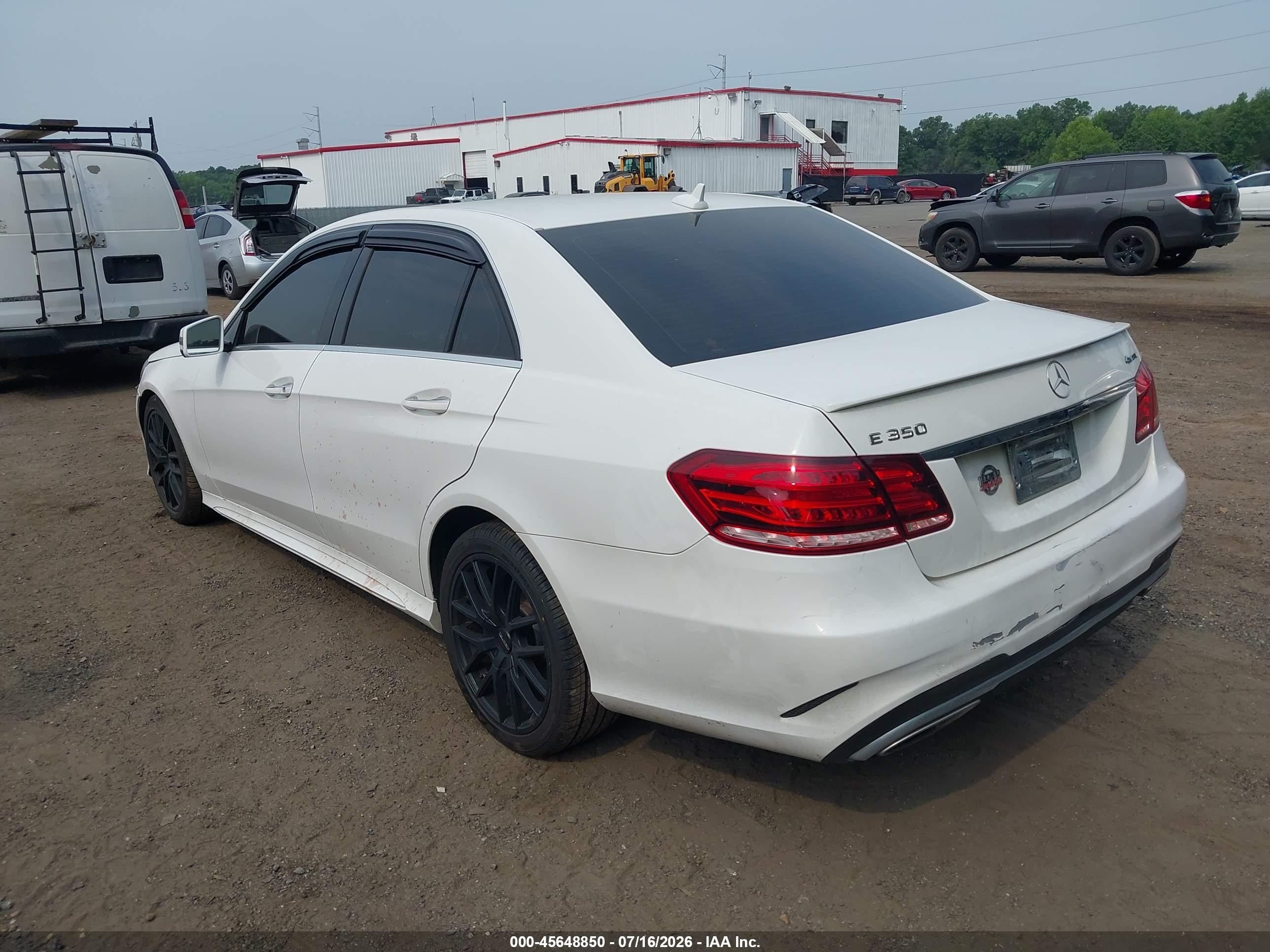 2015 Mercedes-benz E 350 4matic White vin: WDDHF8JB8FB122480