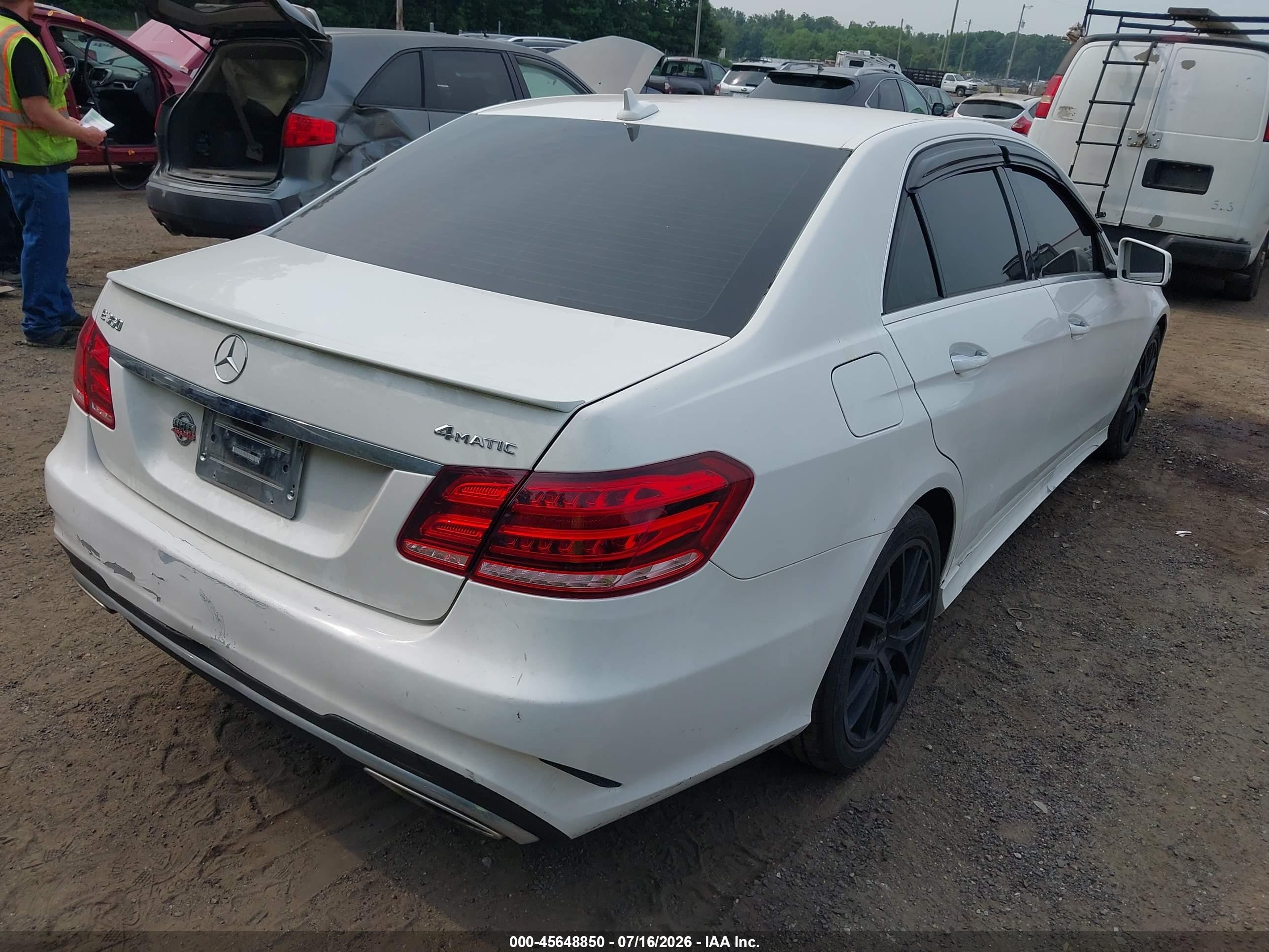 2015 Mercedes-benz E 350 4matic White vin: WDDHF8JB8FB122480