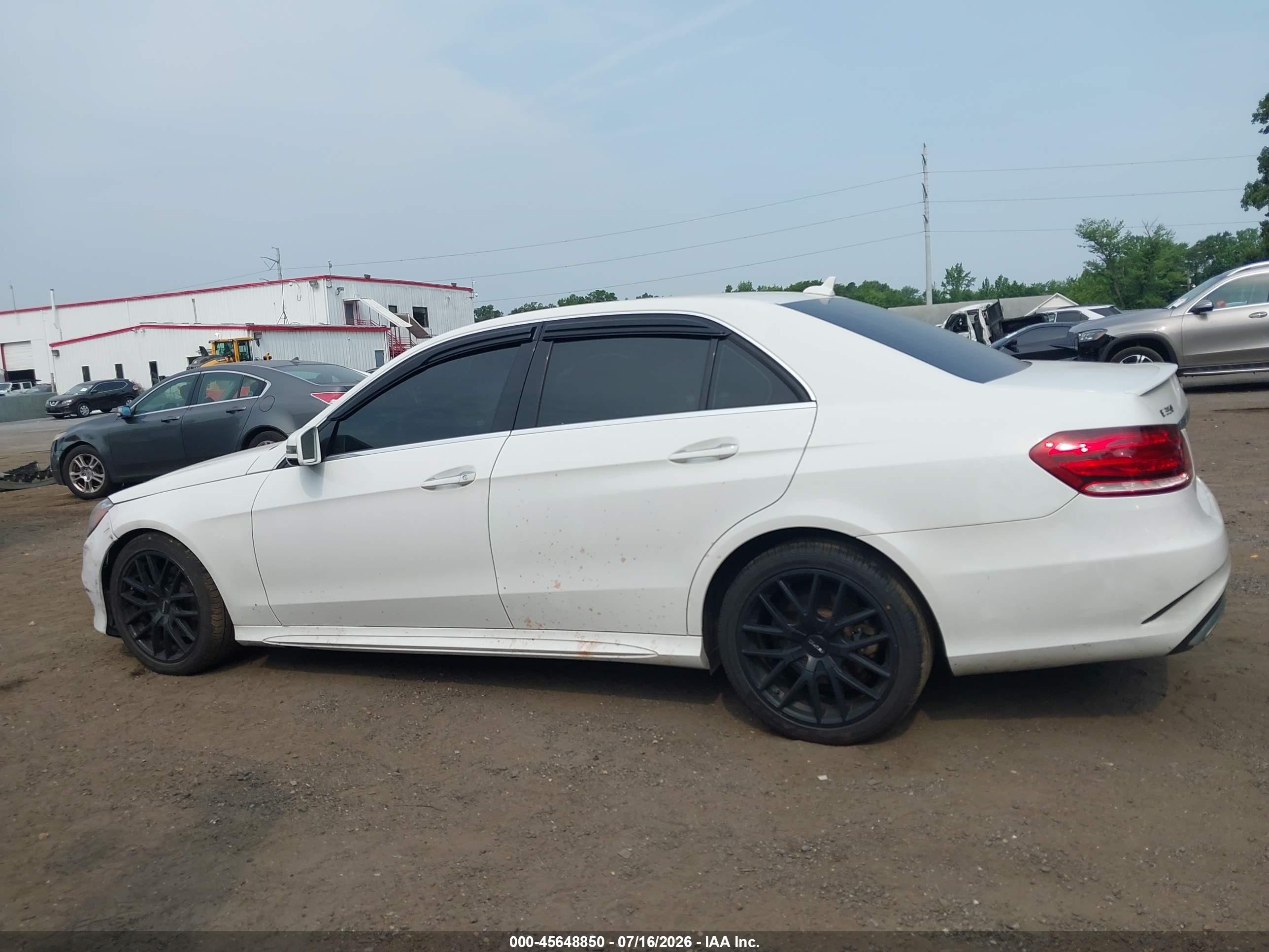 2015 Mercedes-benz E 350 4matic White vin: WDDHF8JB8FB122480