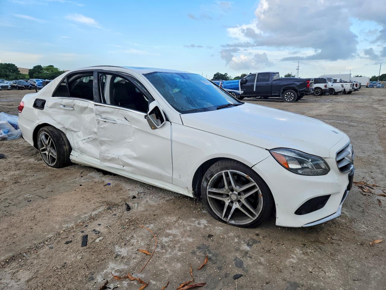 2015 Mercedes-benz E 350 4matic White vin: WDDHF8JB8FB122821