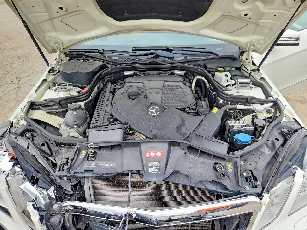 2012 Mercedes-benz E 350 4matic Белый vin: WDDHF8JB9CA628837