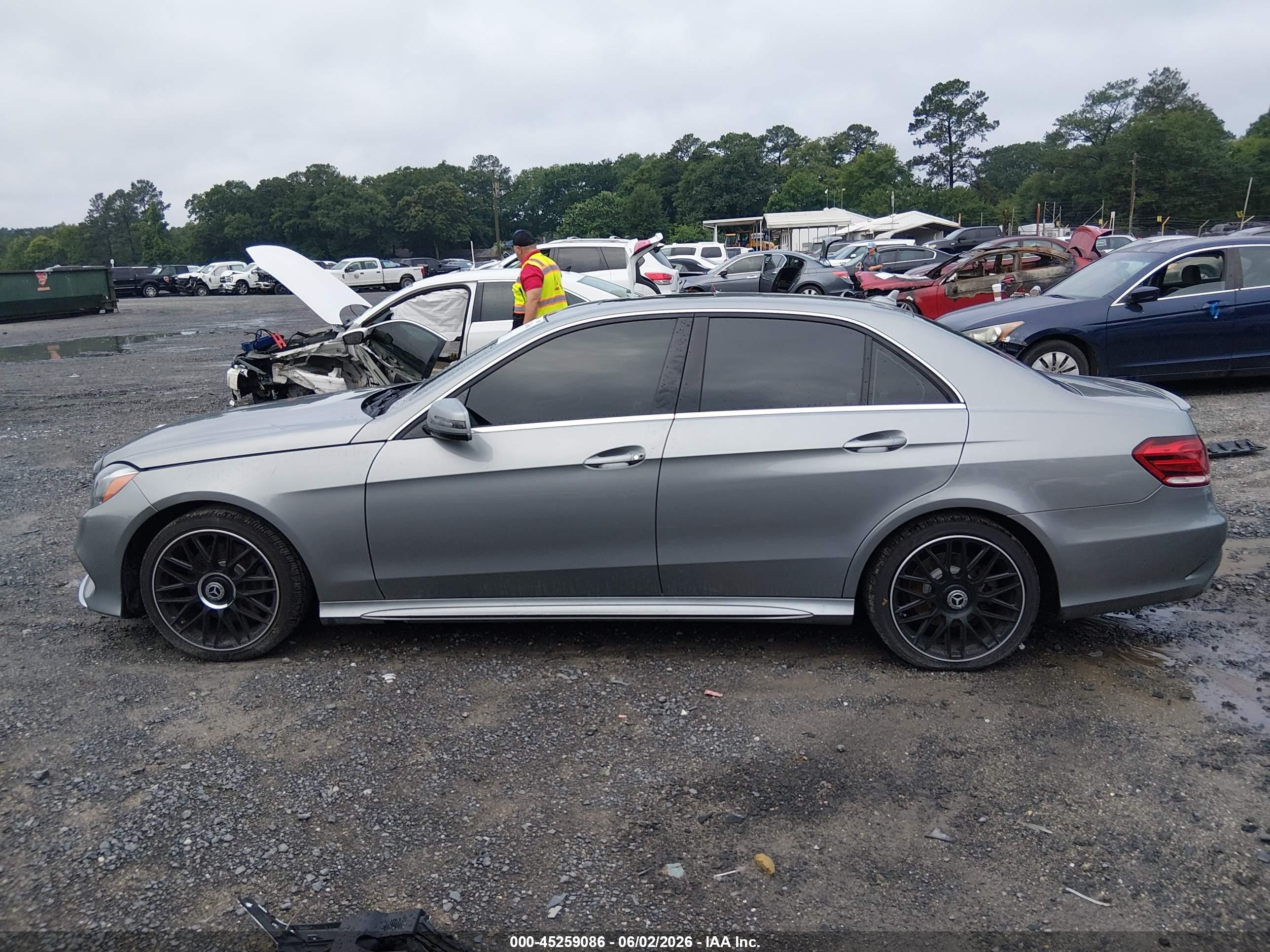 2014 Mercedes-benz E 350 4matic Silver vin: WDDHF8JB9EA881885