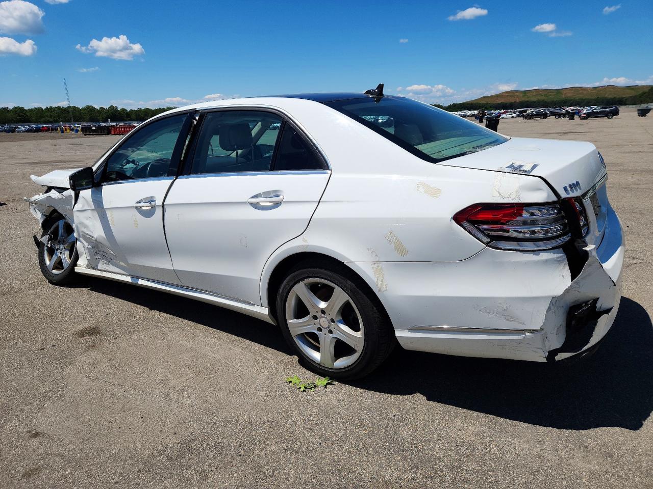 2015 Mercedes-benz E 350 4matic White vin: WDDHF8JB9FB120737