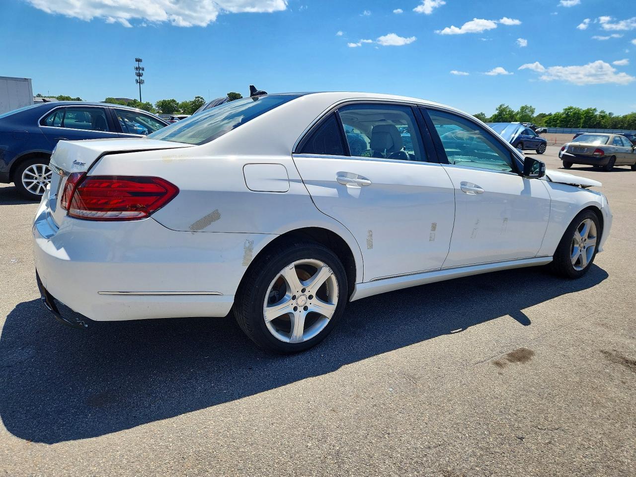 2015 Mercedes-benz E 350 4matic White vin: WDDHF8JB9FB120737