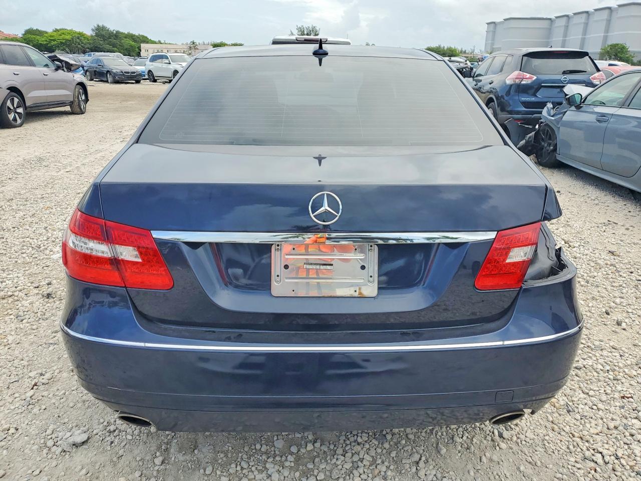 2012 Mercedes-benz E 350 4matic Blue vin: WDDHF8JBXCA552271