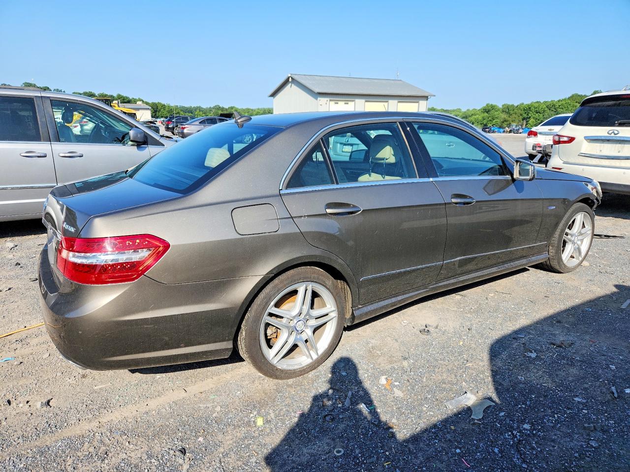 2012 Mercedes-benz E 350 4matic Желто-коричневый vin: WDDHF8JBXCA567675