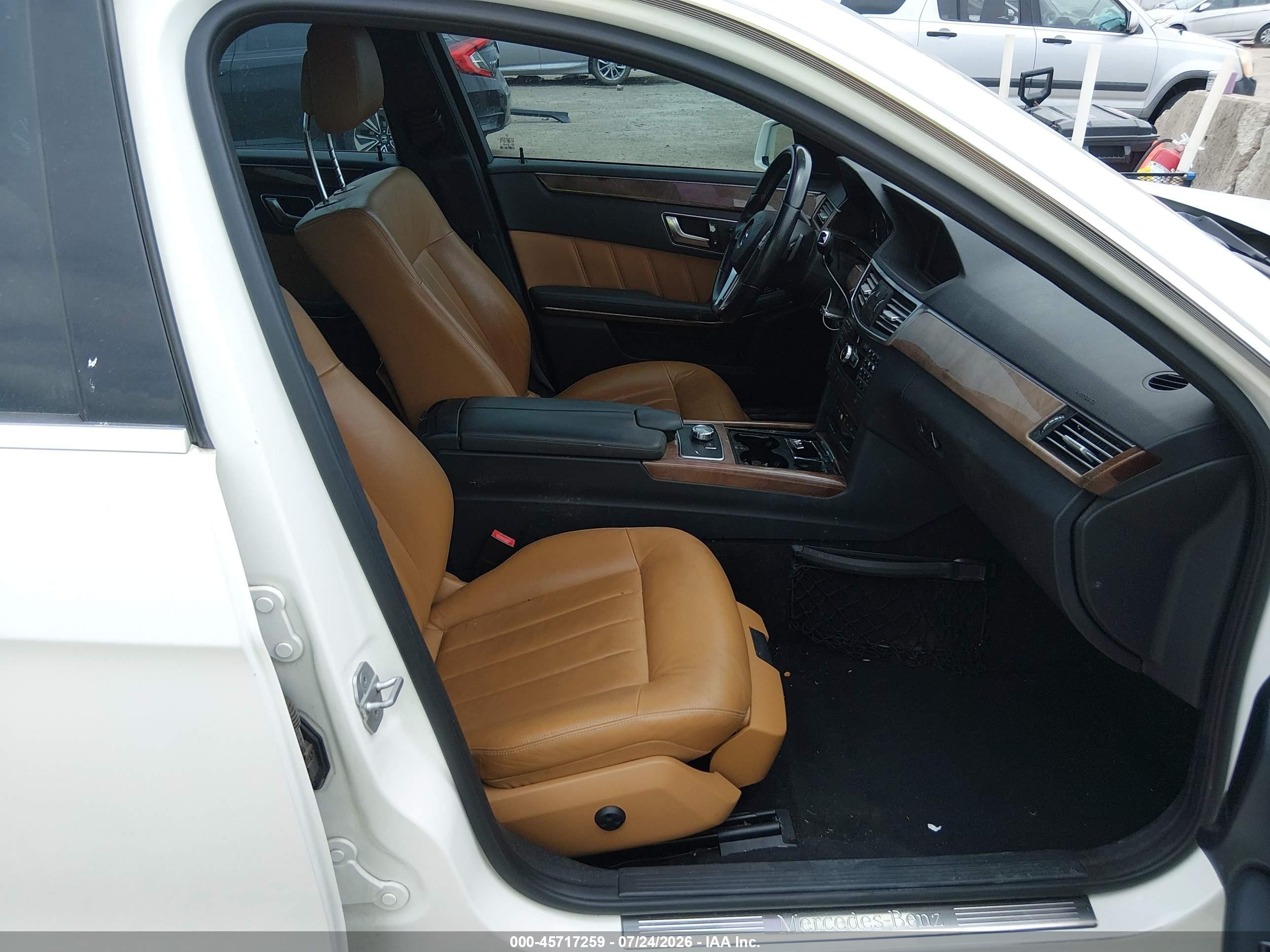 2013 Mercedes-benz E 350 4matic White vin: WDDHF8JBXDA670855