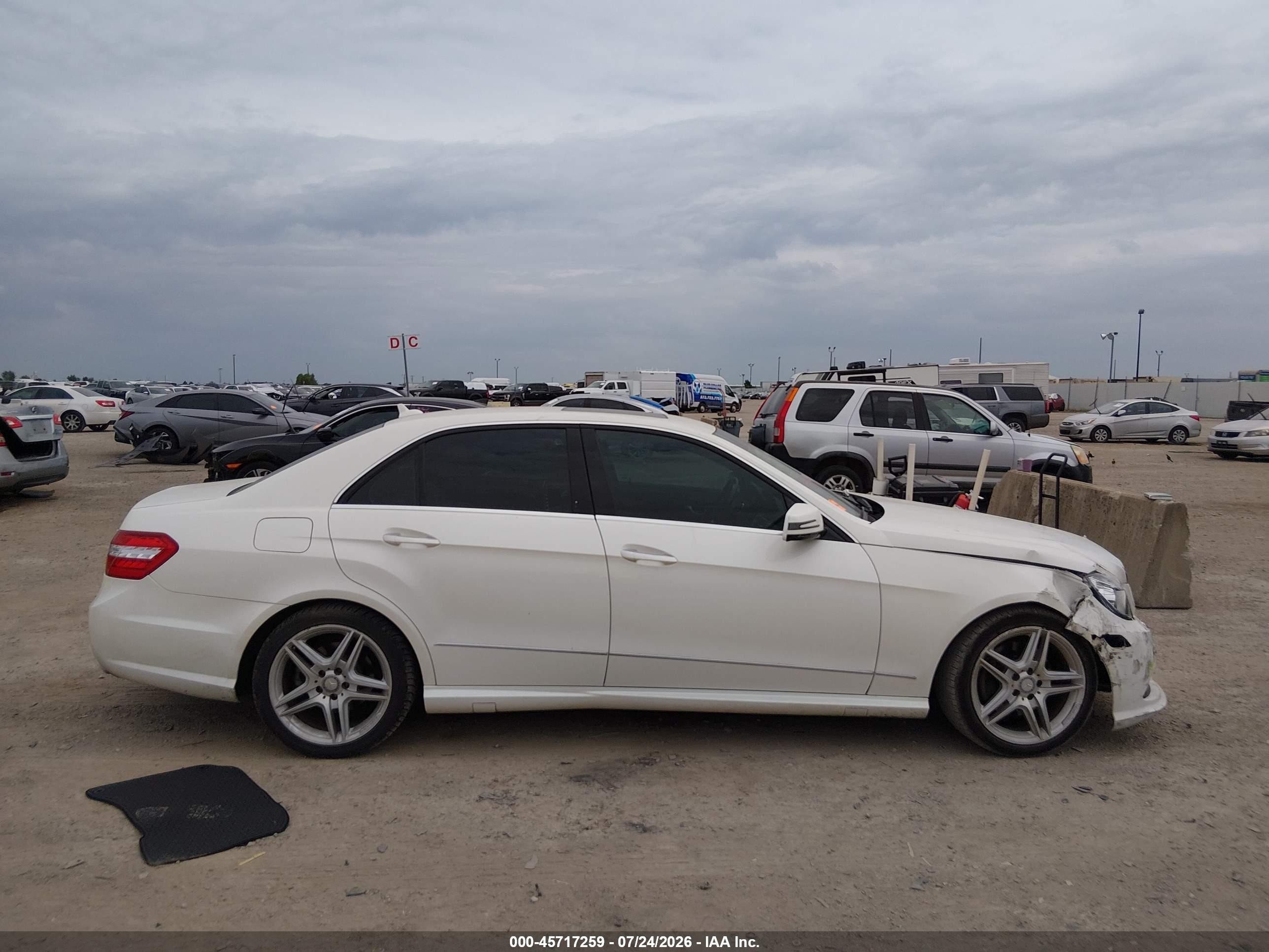 2013 Mercedes-benz E 350 4matic White vin: WDDHF8JBXDA670855