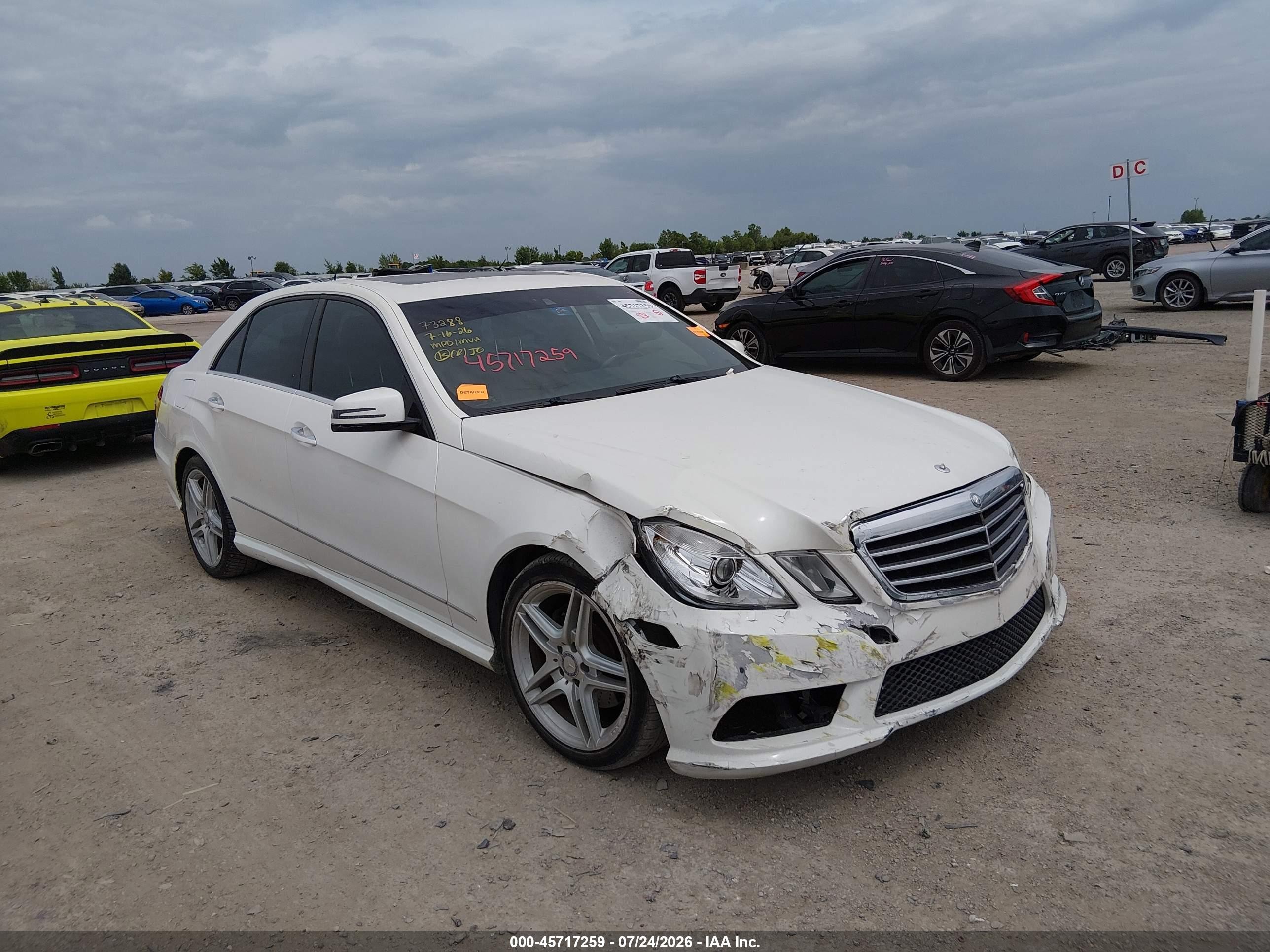 2013 Mercedes-benz E 350 4matic White vin: WDDHF8JBXDA670855