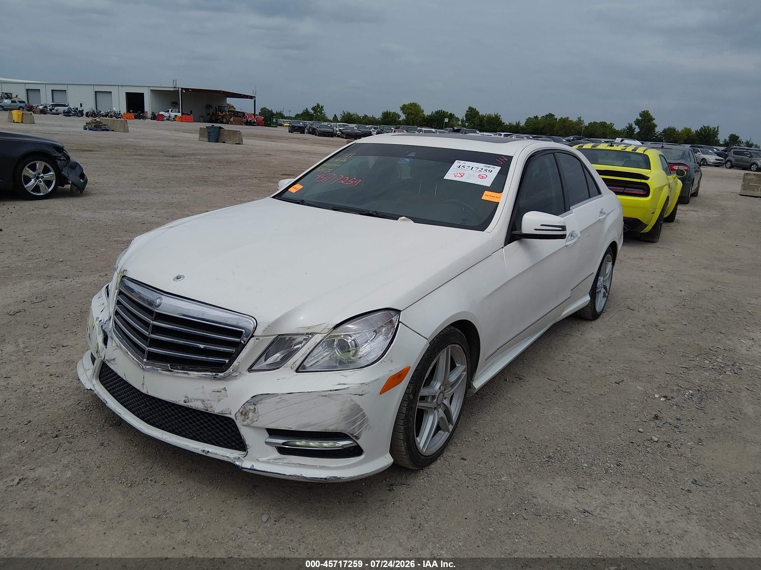 2013 Mercedes-benz E 350 4matic White vin: WDDHF8JBXDA670855