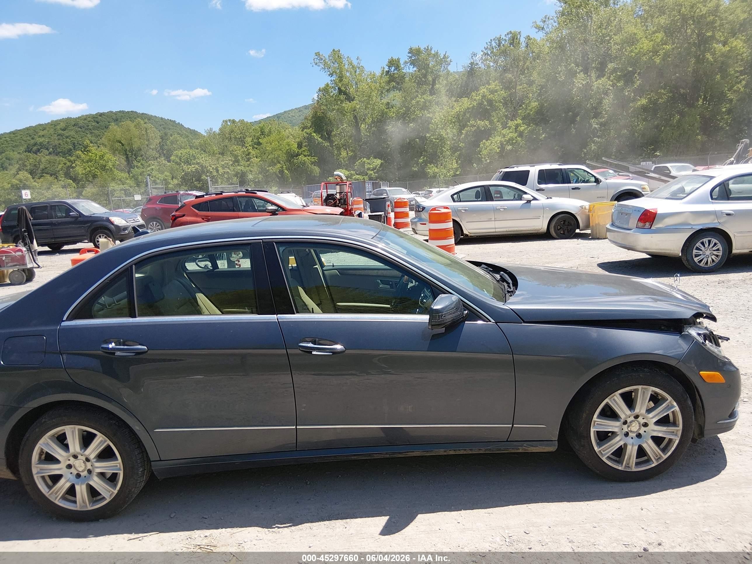 2013 Mercedes-benz E 350 4matic Синий vin: WDDHF8JBXDA713669
