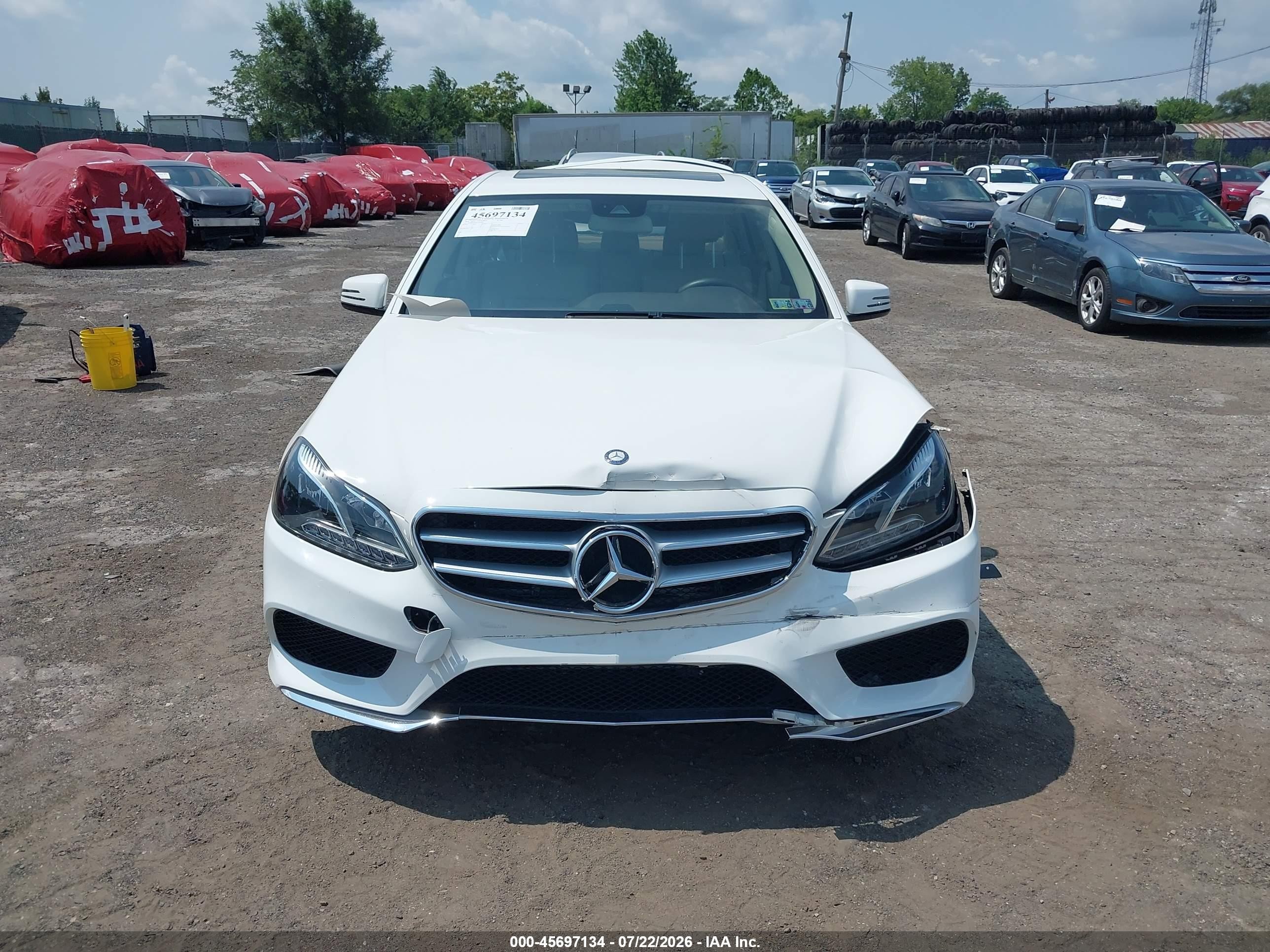2014 Mercedes-benz E 350 4matic White vin: WDDHF8JBXEA824692
