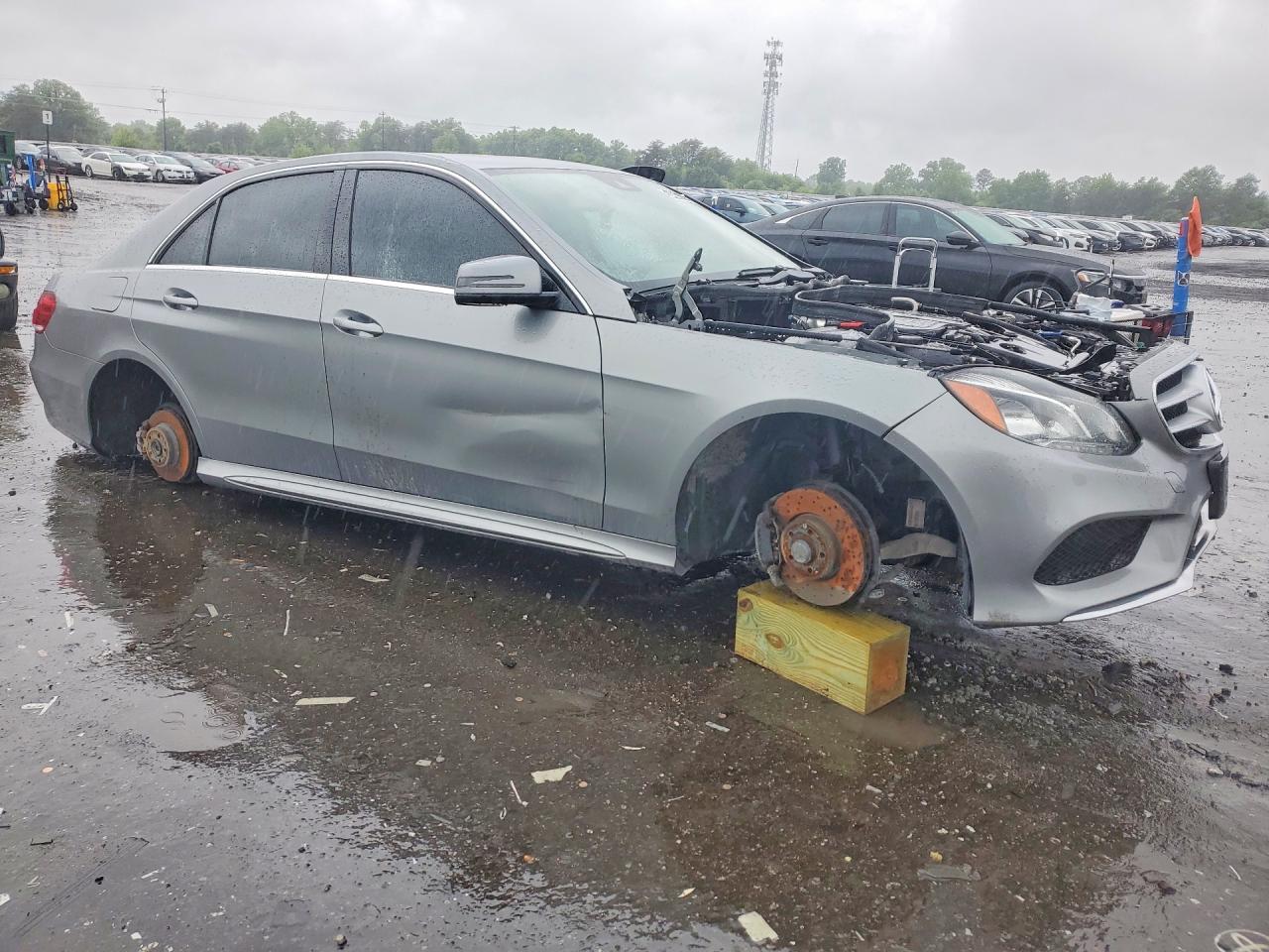2014 Mercedes-benz E 350 4matic Silver vin: WDDHF8JBXEA932083