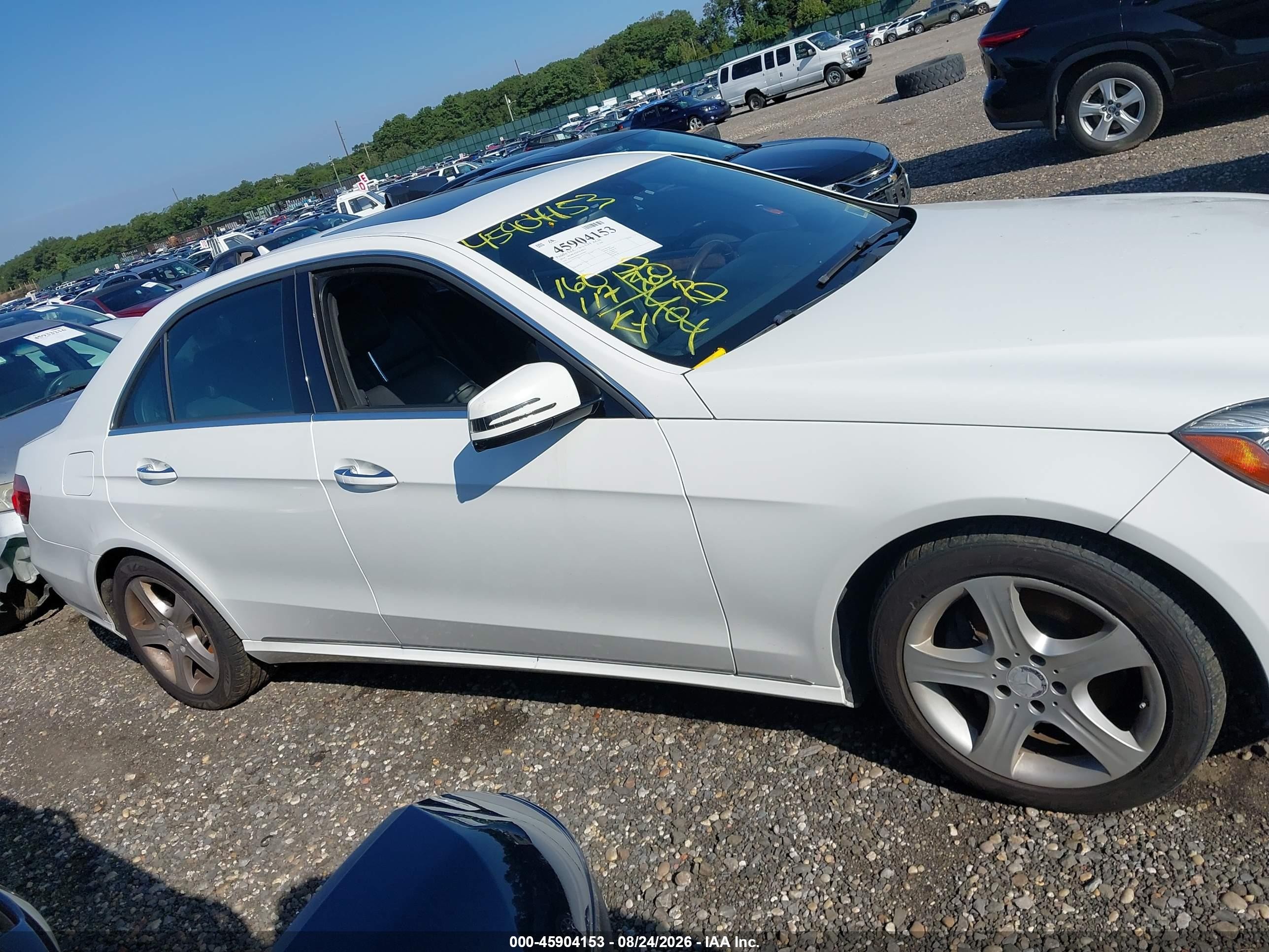 2014 Mercedes-benz E 350 4matic White vin: WDDHF8JBXEA991683
