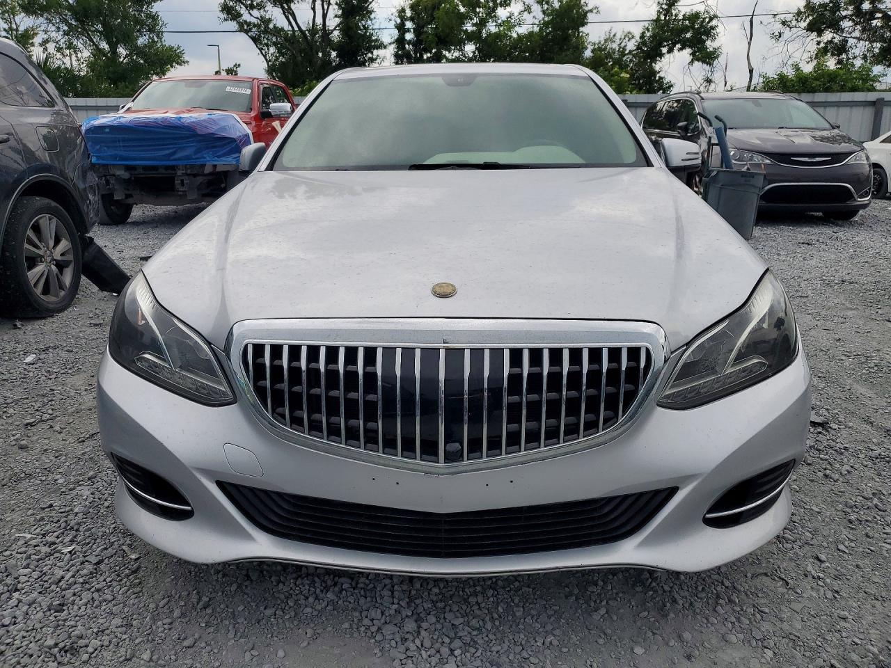 2014 Mercedes-benz E350 Silver vin: WDDHF8JBXEB038157