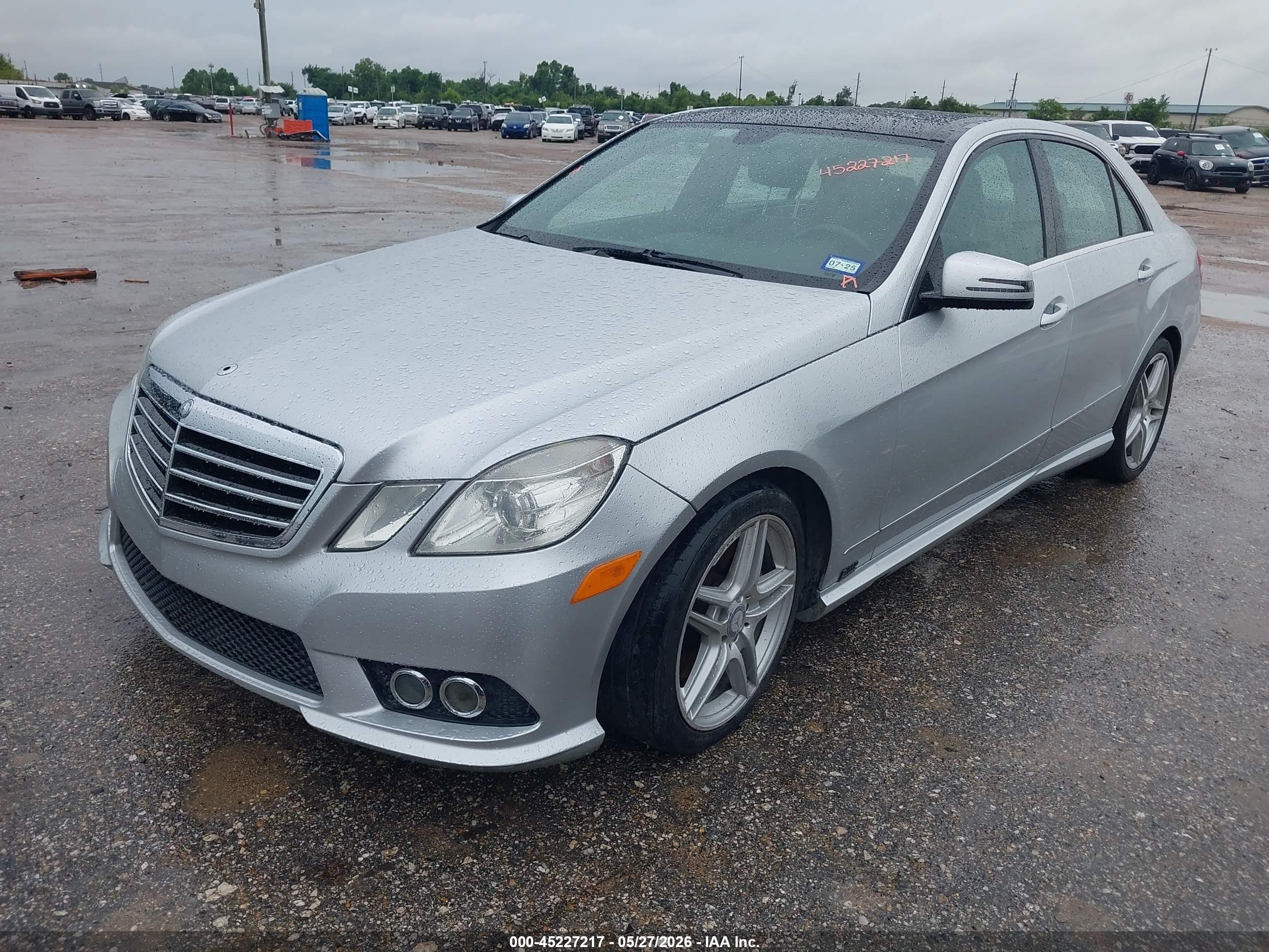 2010 Mercedes-benz E 550 4matic Silver vin: WDDHF9AB1AA234591