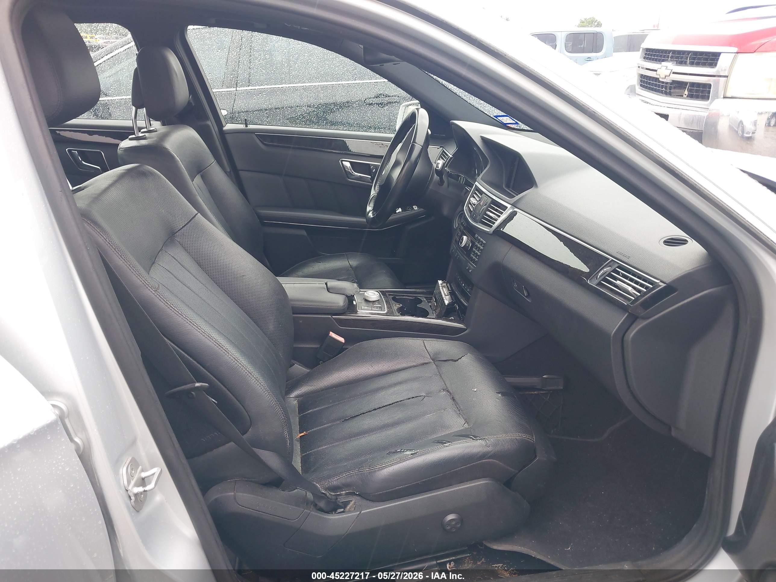 2010 Mercedes-benz E 550 4matic Silver vin: WDDHF9AB1AA234591
