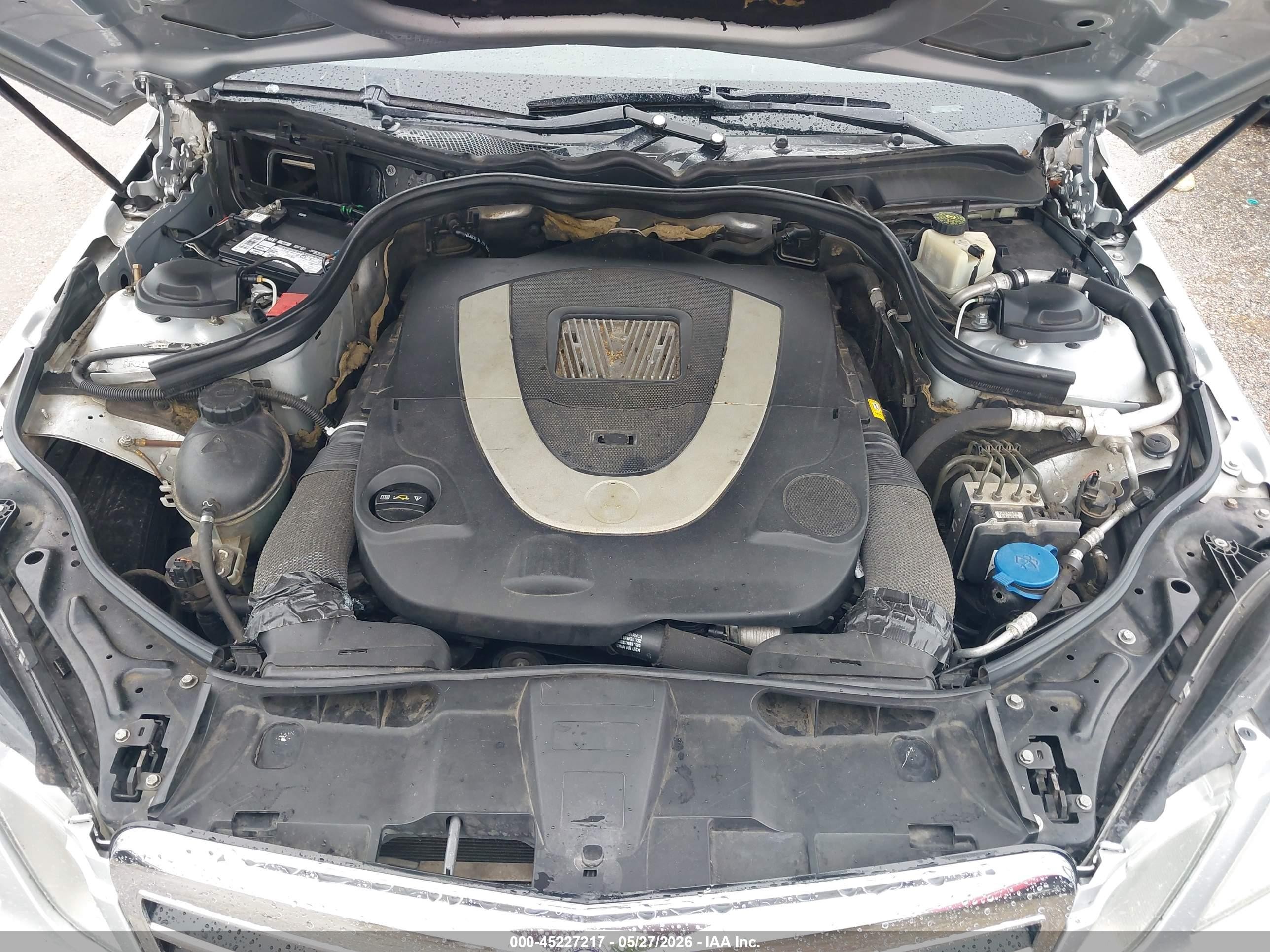 2010 Mercedes-benz E 550 4matic Silver vin: WDDHF9AB1AA234591