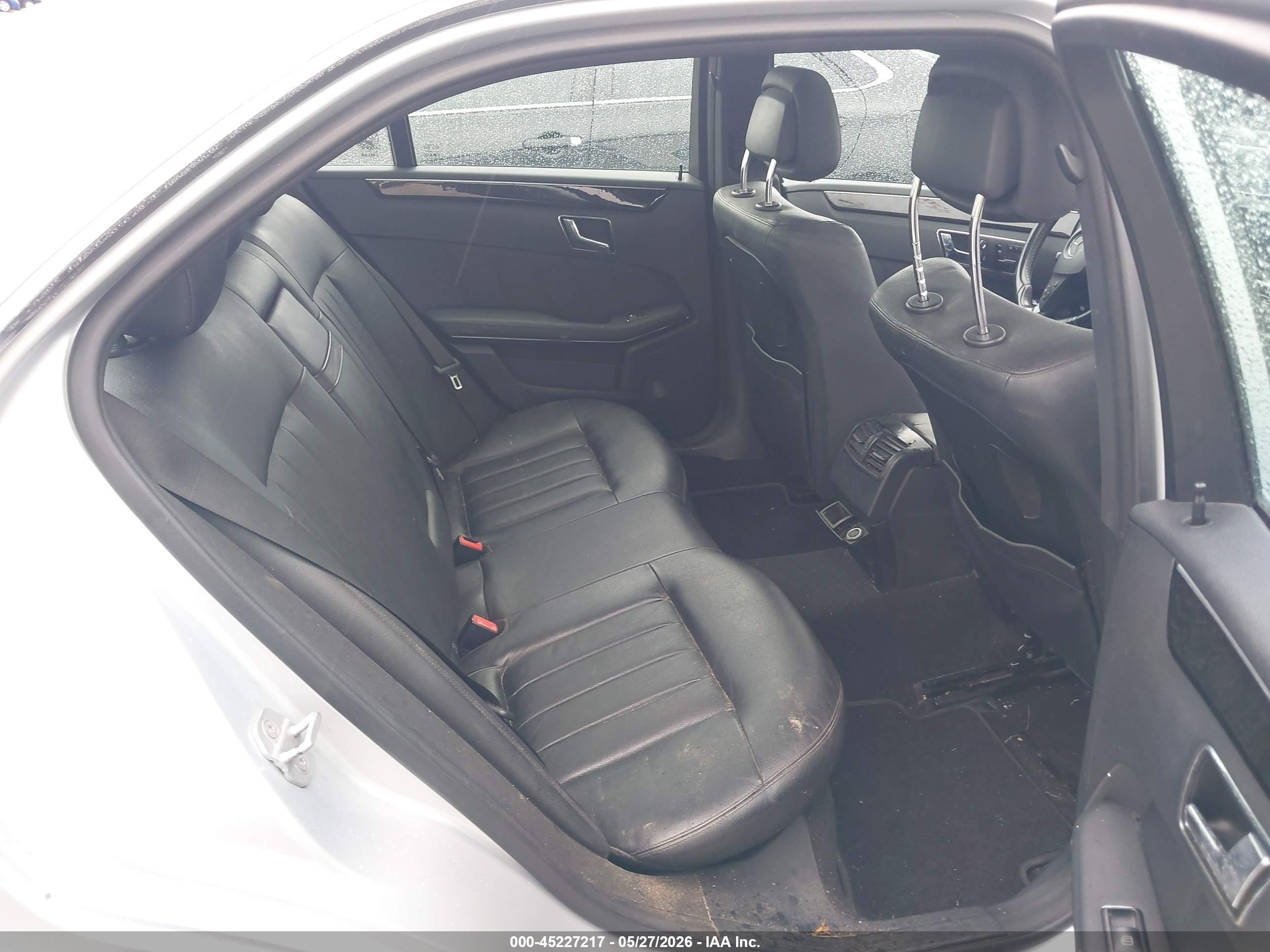 2010 Mercedes-benz E 550 4matic Silver vin: WDDHF9AB1AA234591