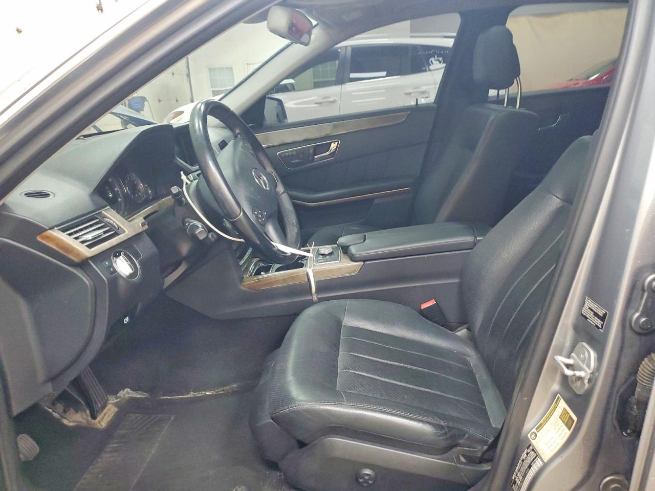 2010 Mercedes-benz E 550 4matic Silver vin: WDDHF9AB2AA171646