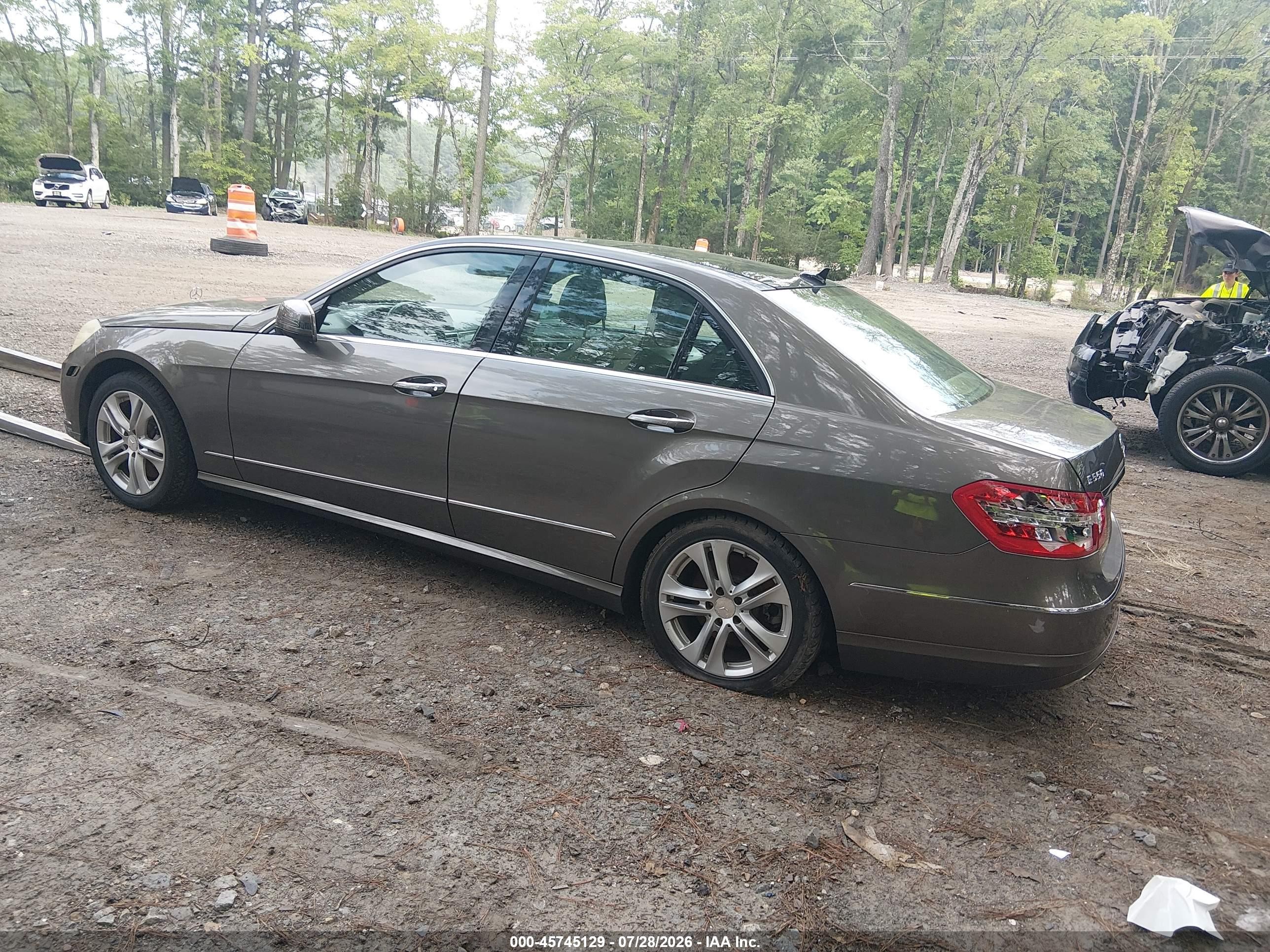 2010 Mercedes-benz E 550 4matic Gray vin: WDDHF9AB3AA146738
