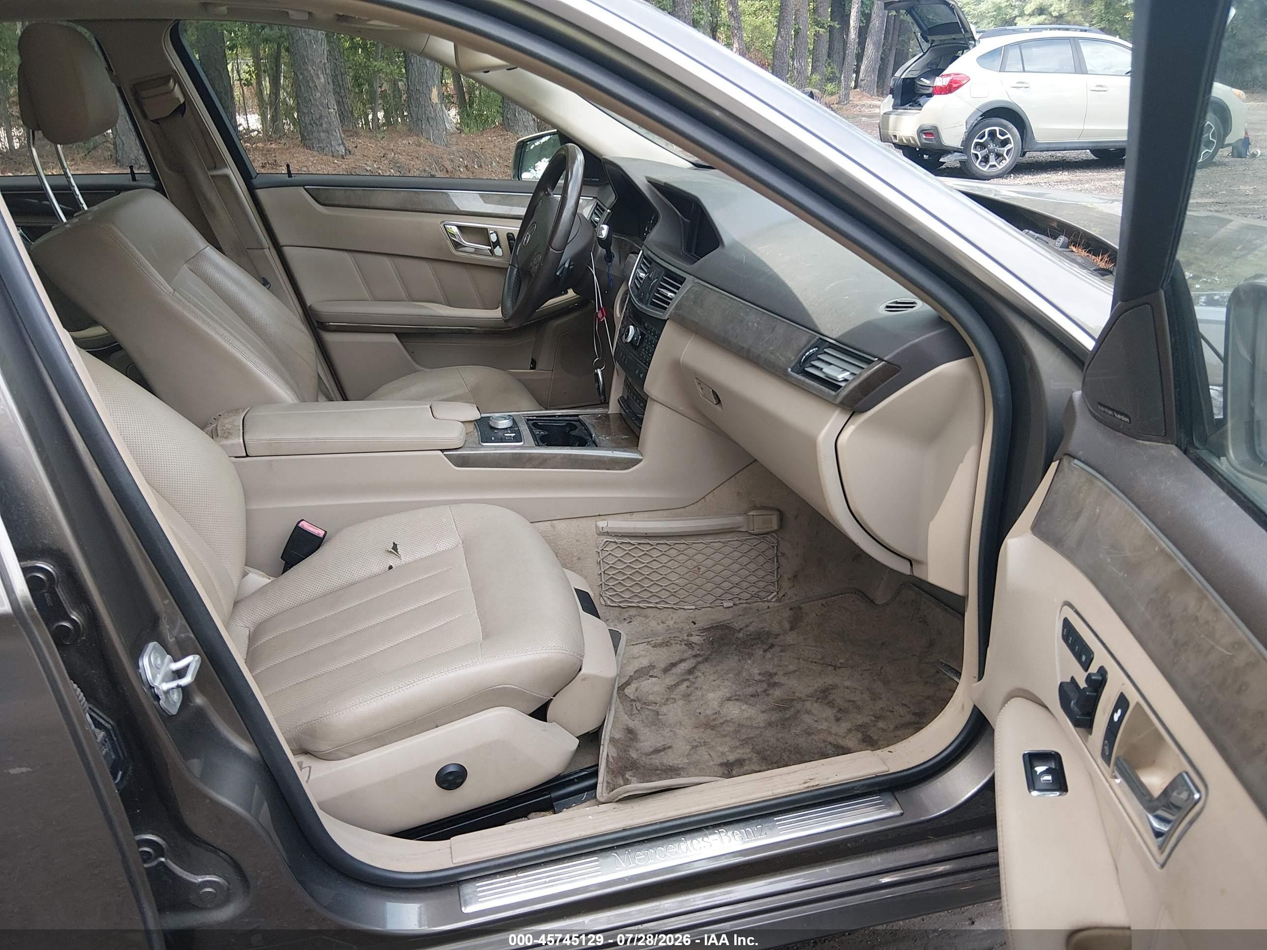 2010 Mercedes-benz E 550 4matic Gray vin: WDDHF9AB3AA146738