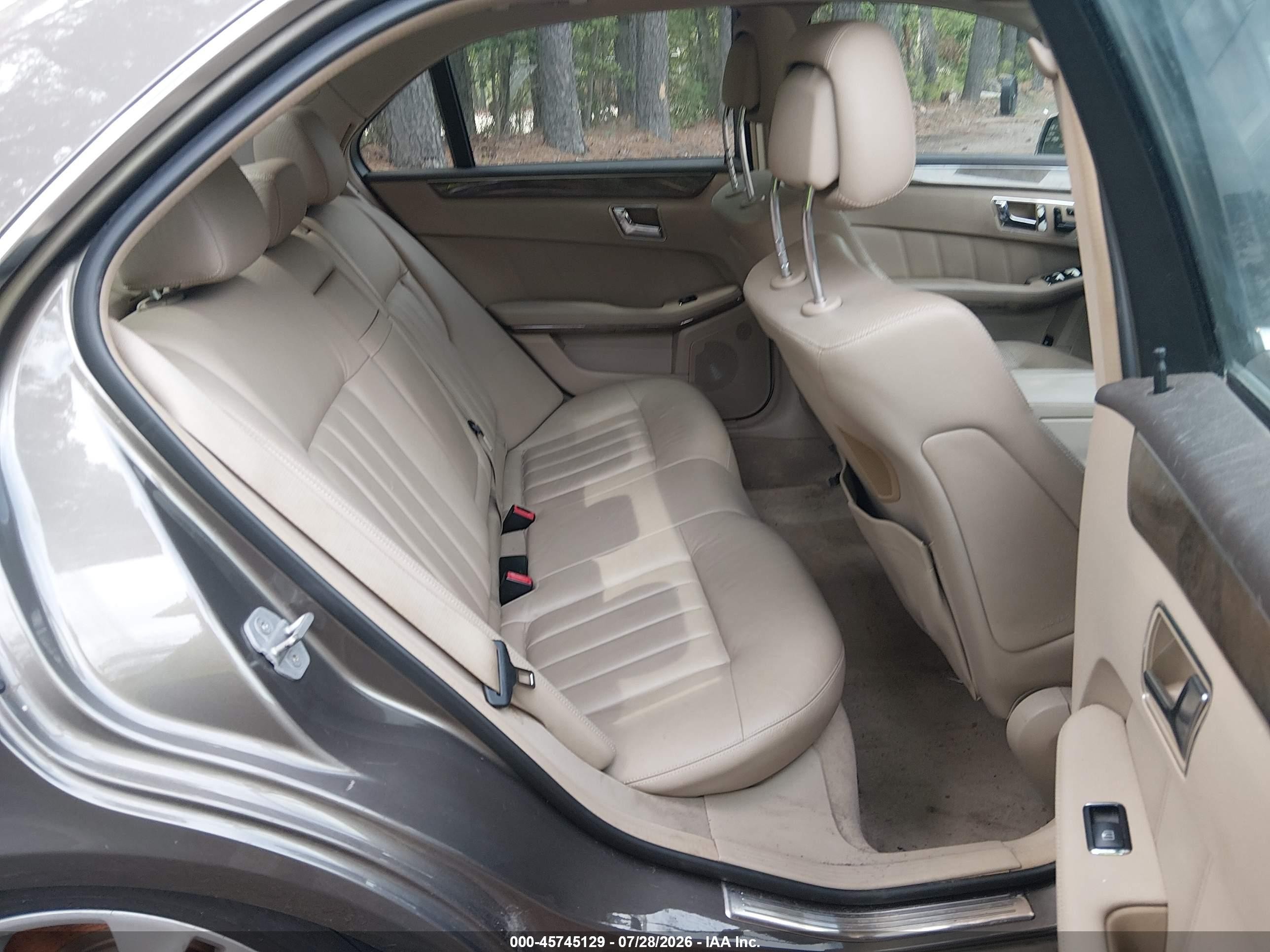 2010 Mercedes-benz E 550 4matic Gray vin: WDDHF9AB3AA146738