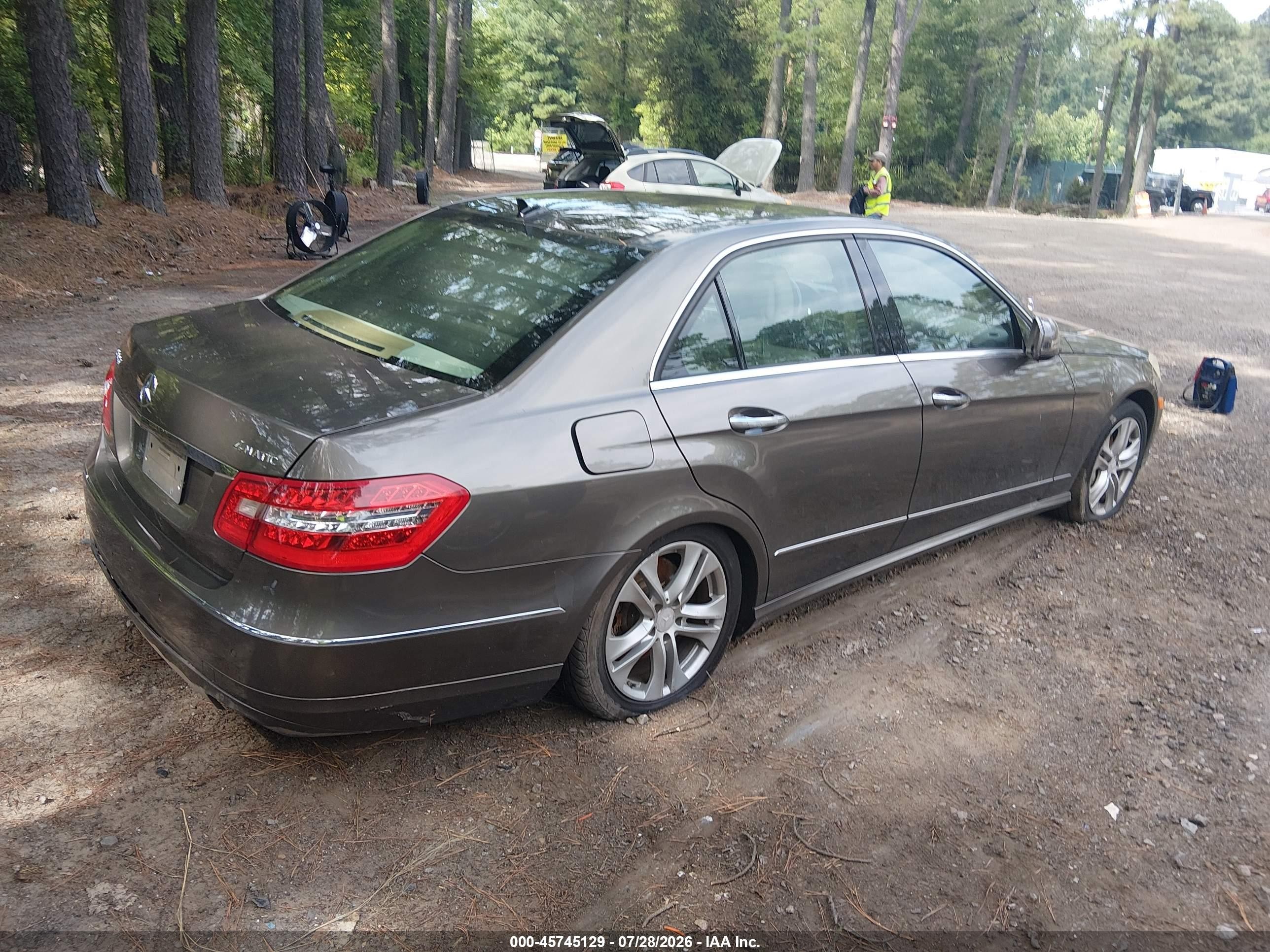 2010 Mercedes-benz E 550 4matic Gray vin: WDDHF9AB3AA146738