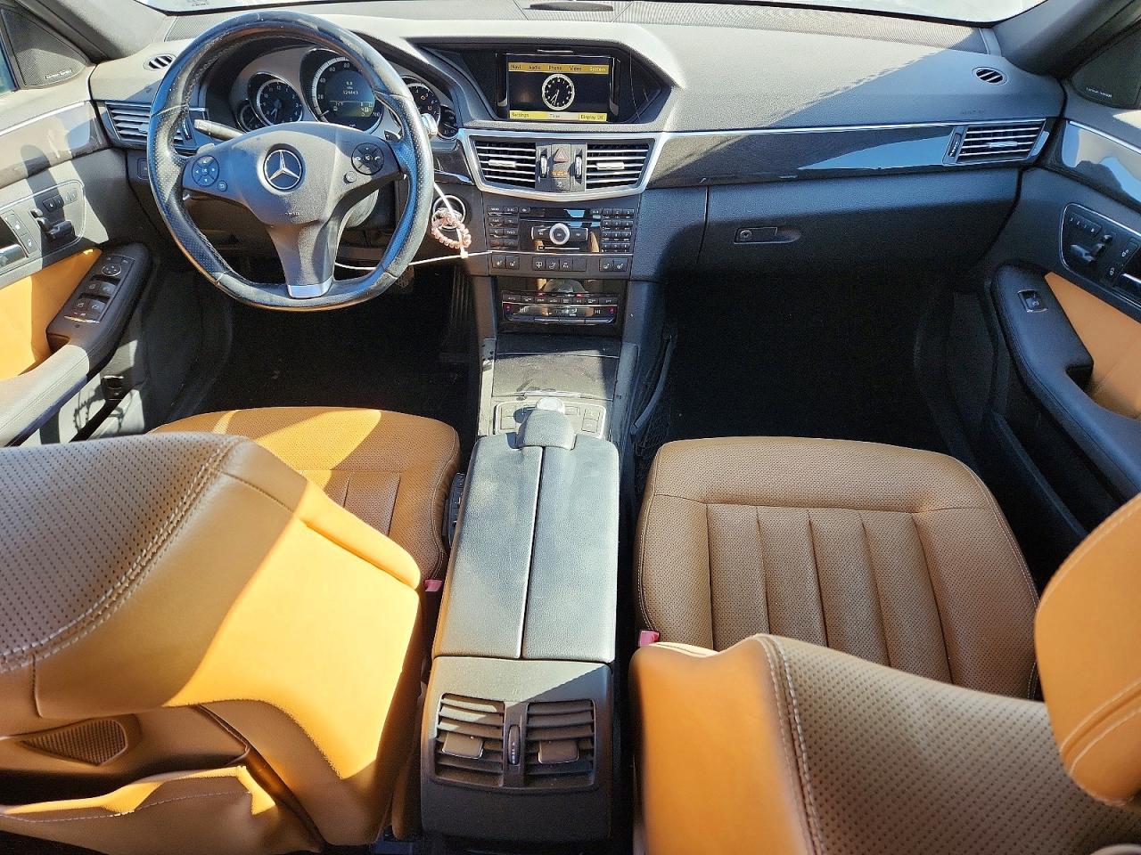 2010 Mercedes-benz E 550 4matic Черный vin: WDDHF9AB3AA236083