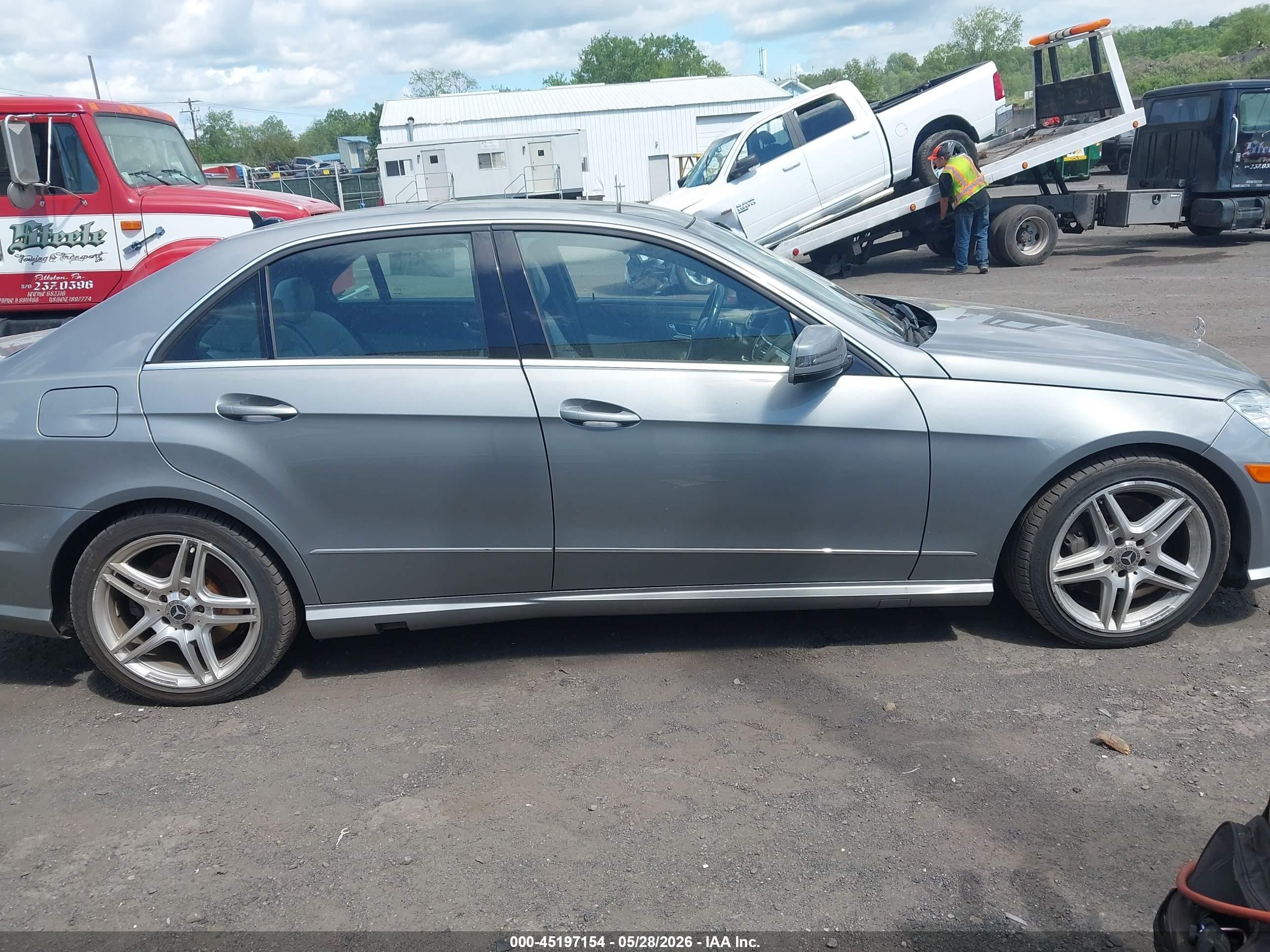 2011 Mercedes-benz E 550 4matic Silver vin: WDDHF9AB5BA442720