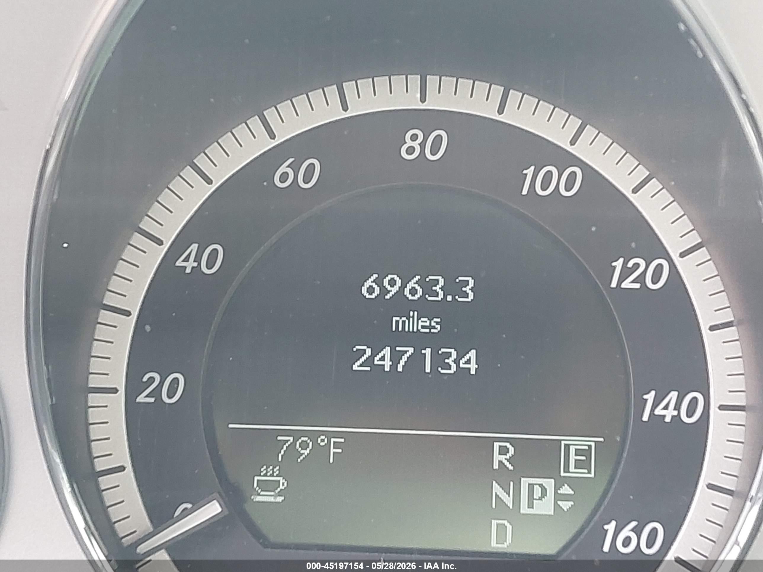 2011 Mercedes-benz E 550 4matic Silver vin: WDDHF9AB5BA442720