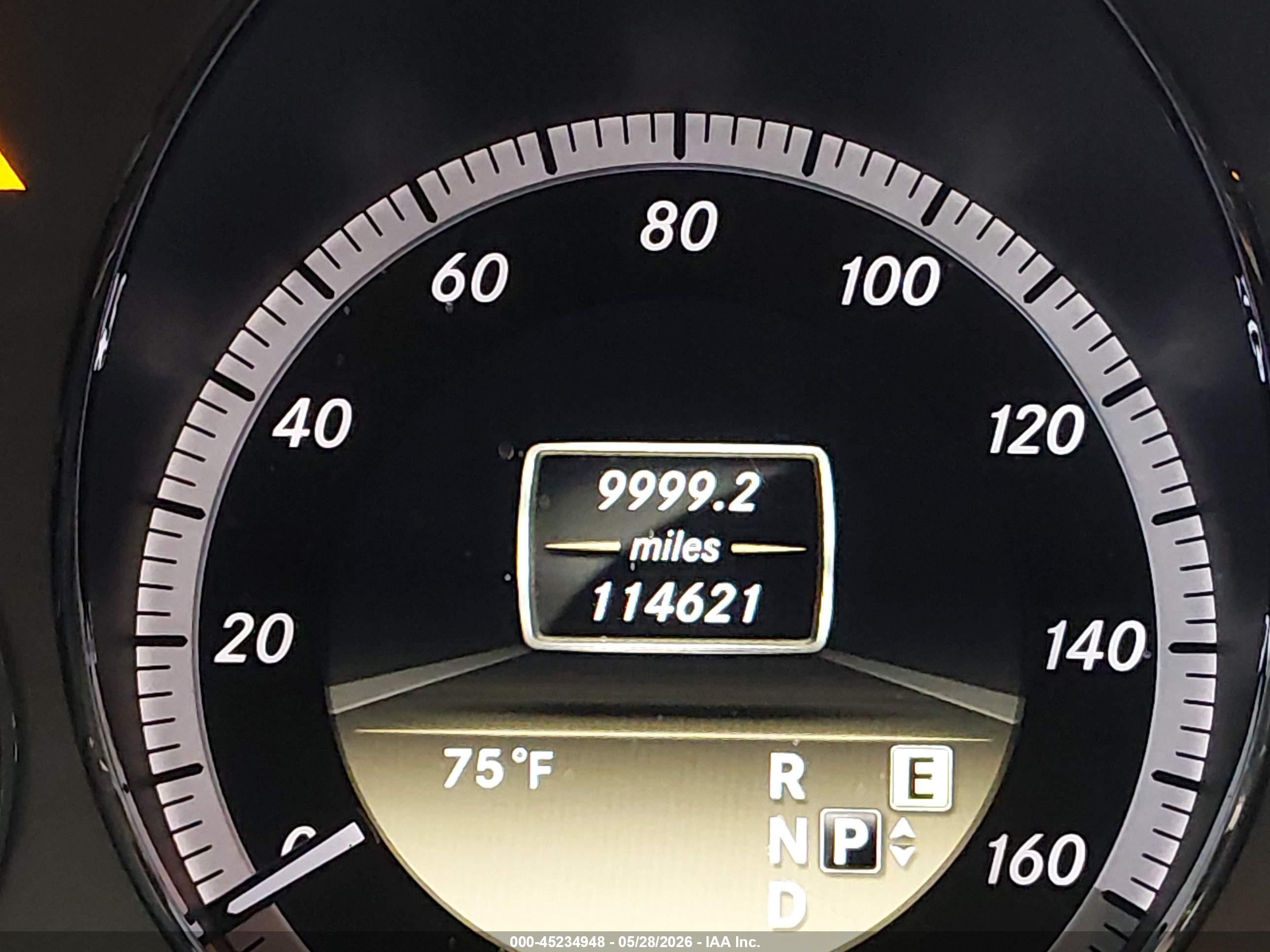 2011 Mercedes-benz E 550 4matic Белый vin: WDDHF9AB7BA502318