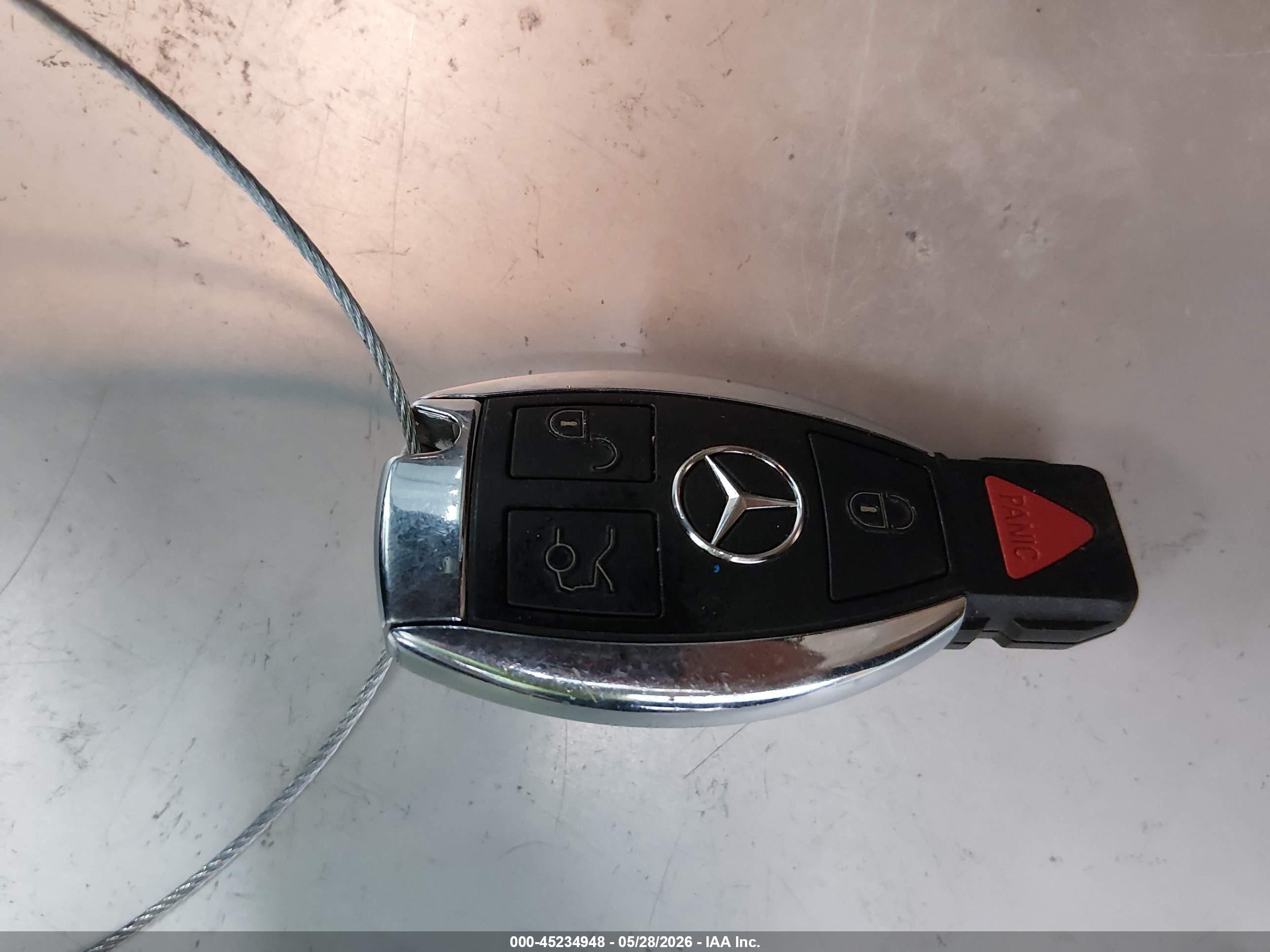 2011 Mercedes-benz E 550 4matic Белый vin: WDDHF9AB7BA502318