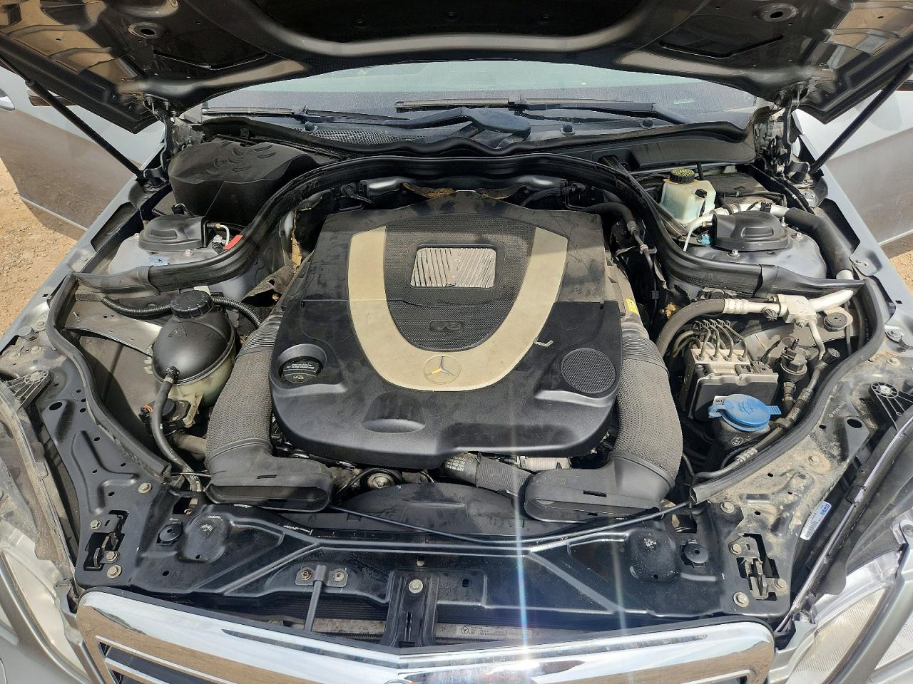 2011 Mercedes-benz E 550 4matic Gray vin: WDDHF9AB8BA492754