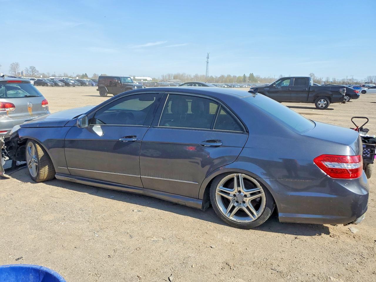 2011 Mercedes-benz E 550 4matic Charcoal vin: WDDHF9AB8BA512758