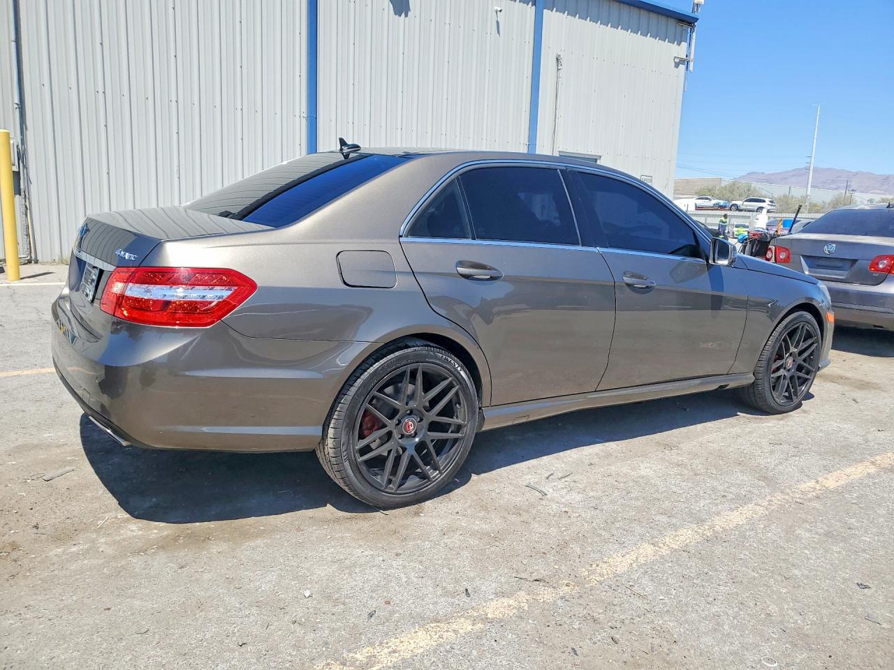 2010 Mercedes-benz E 550 4matic Gray vin: WDDHF9AB9AA130267