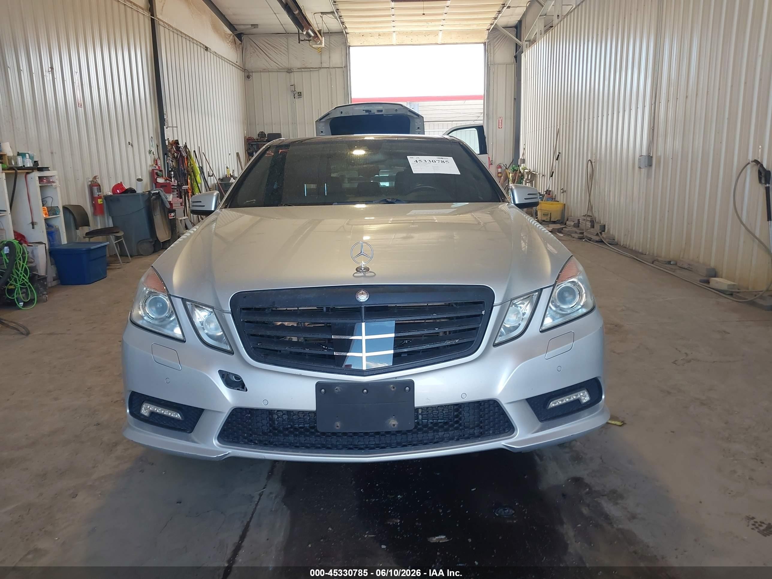 2011 Mercedes-benz E 550 4matic Gray vin: WDDHF9ABXBA500417