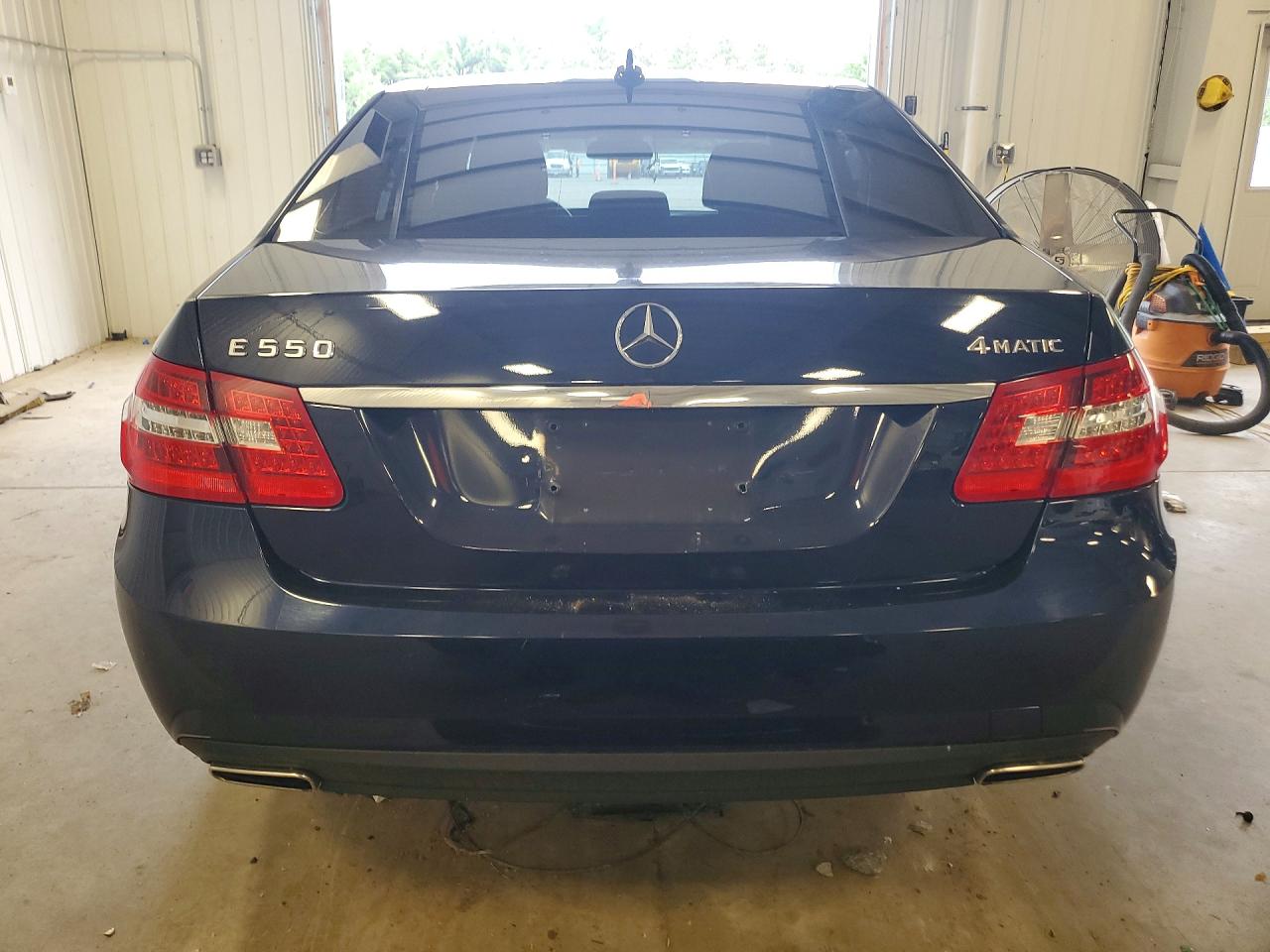 2013 Mercedes-benz E 550 4matic Синий vin: WDDHF9BB0DA681514