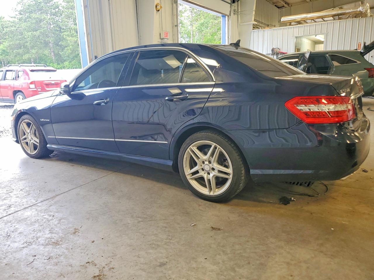 2013 Mercedes-benz E 550 4matic Синий vin: WDDHF9BB0DA681514