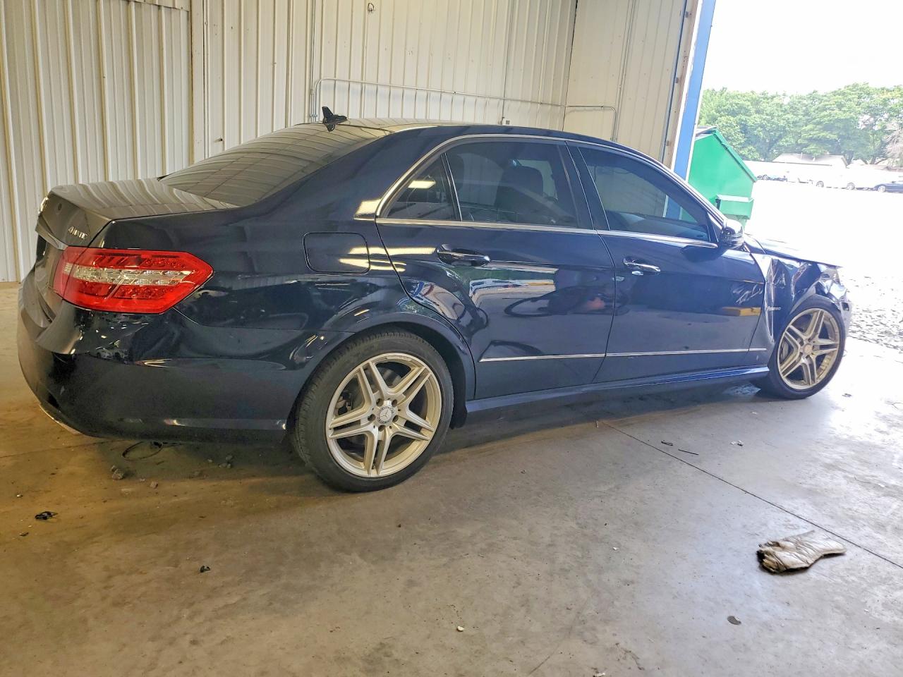 2013 Mercedes-benz E 550 4matic Синий vin: WDDHF9BB0DA681514