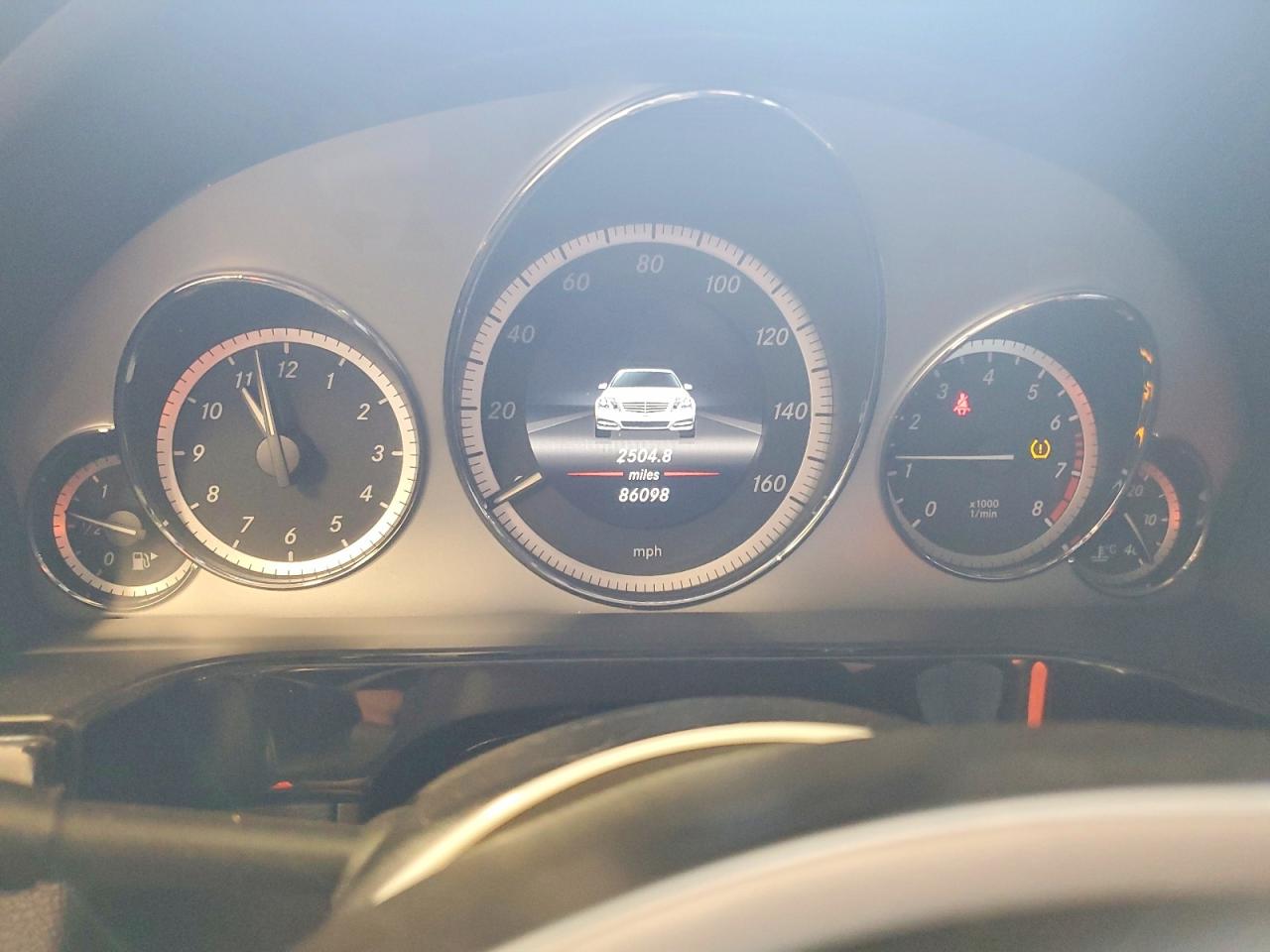 2013 Mercedes-benz E 550 4matic Синий vin: WDDHF9BB0DA681514