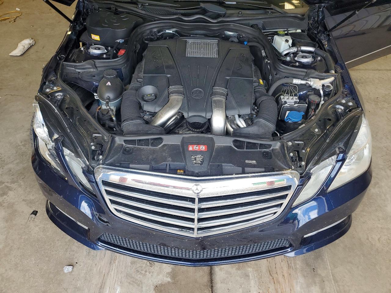 2013 Mercedes-benz E 550 4matic Синий vin: WDDHF9BB0DA681514