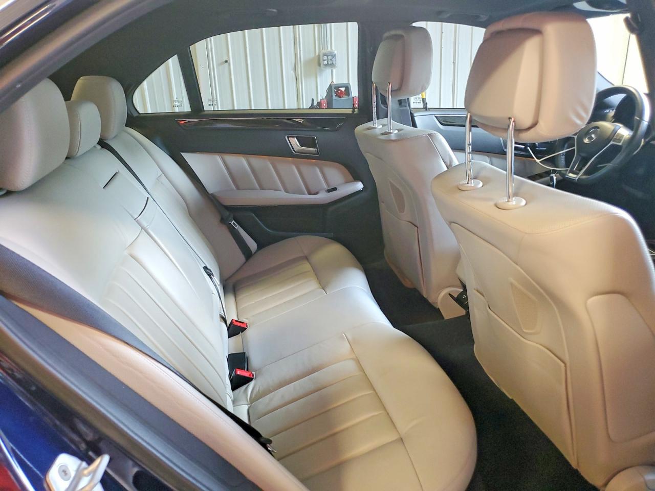 2013 Mercedes-benz E 550 4matic Синий vin: WDDHF9BB0DA681514