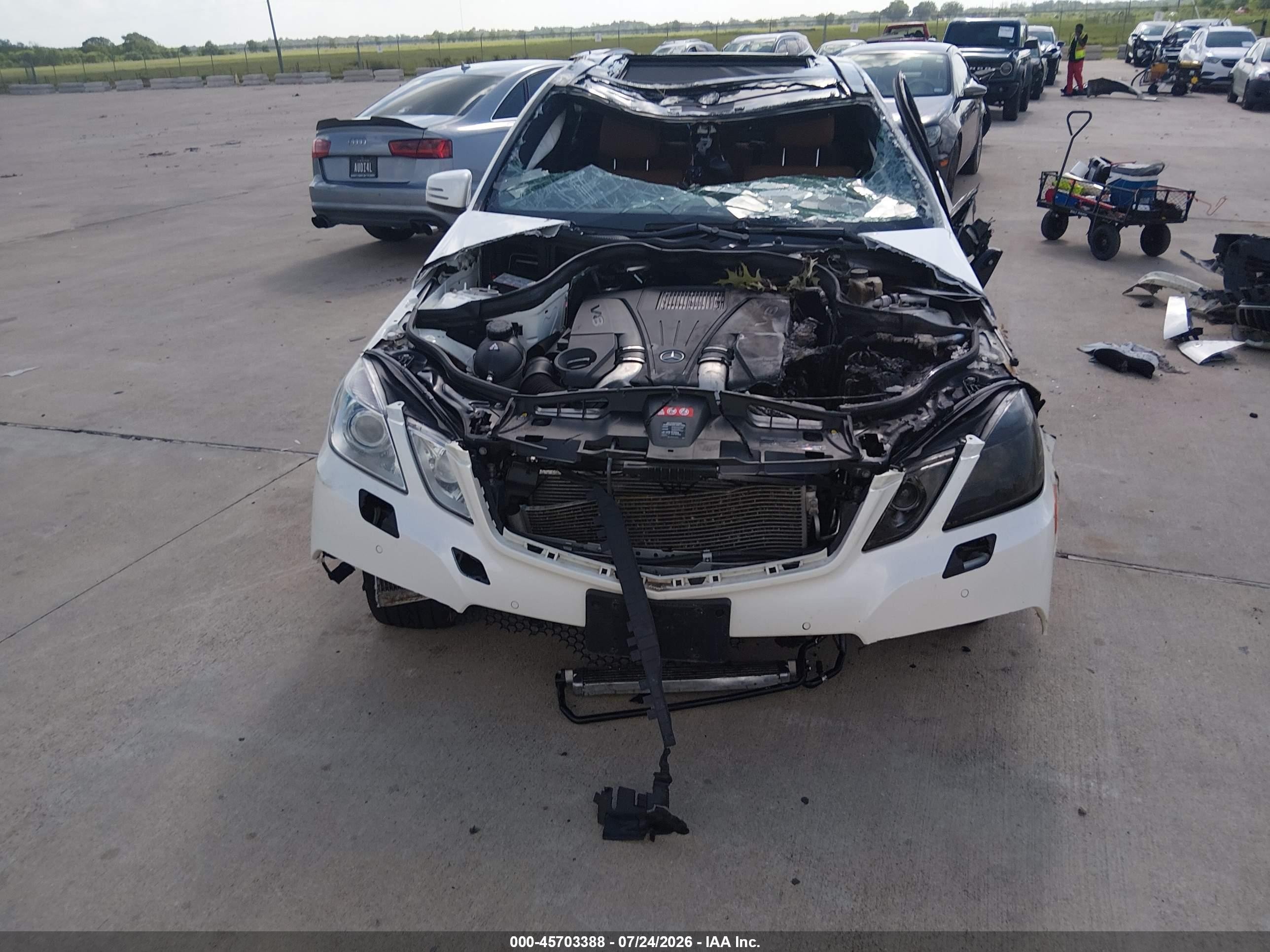 2012 Mercedes-benz E 550 4matic White vin: WDDHF9BB3CA606269