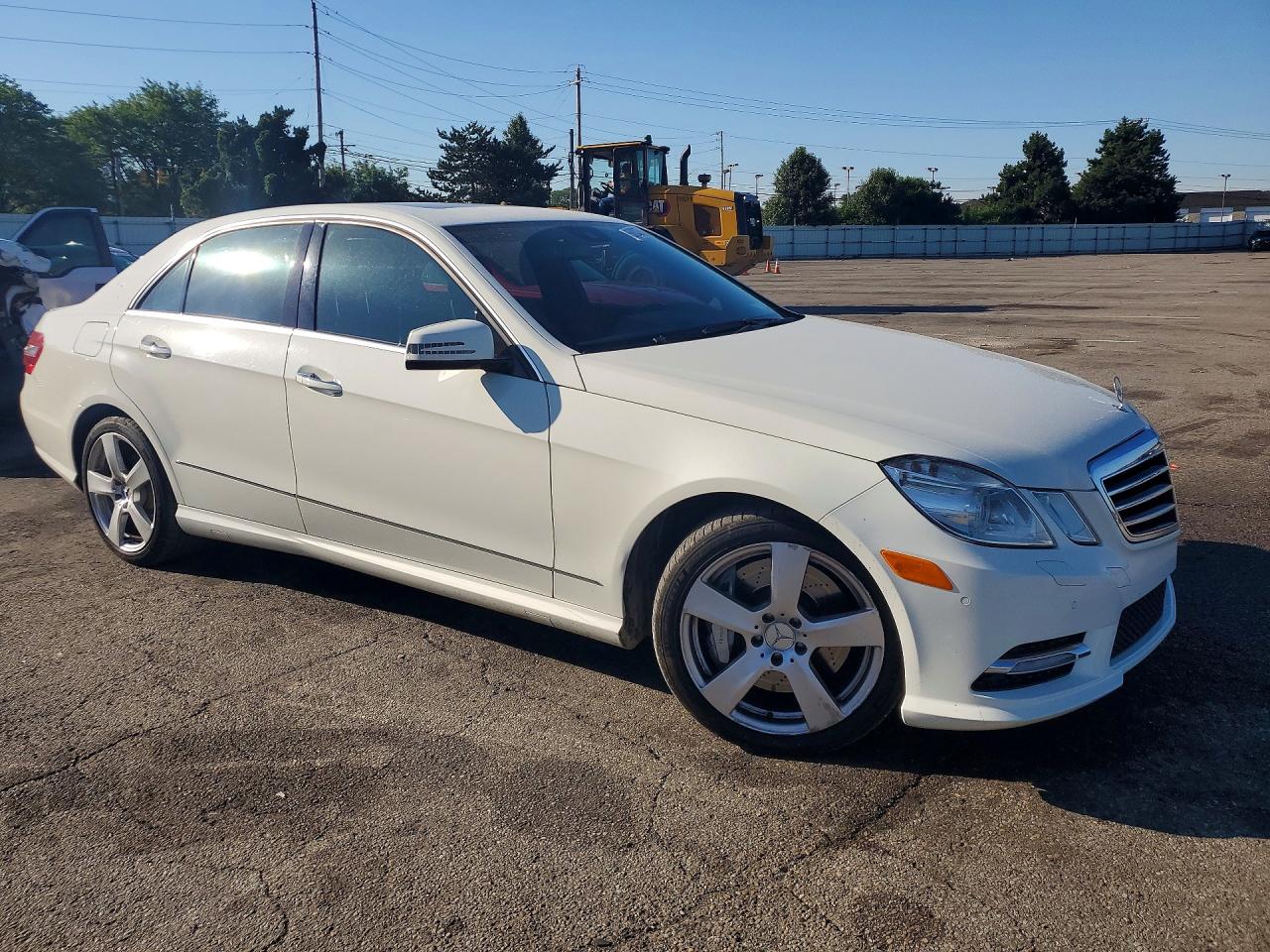 2012 Mercedes-benz E 550 4matic White vin: WDDHF9BB6CA606315