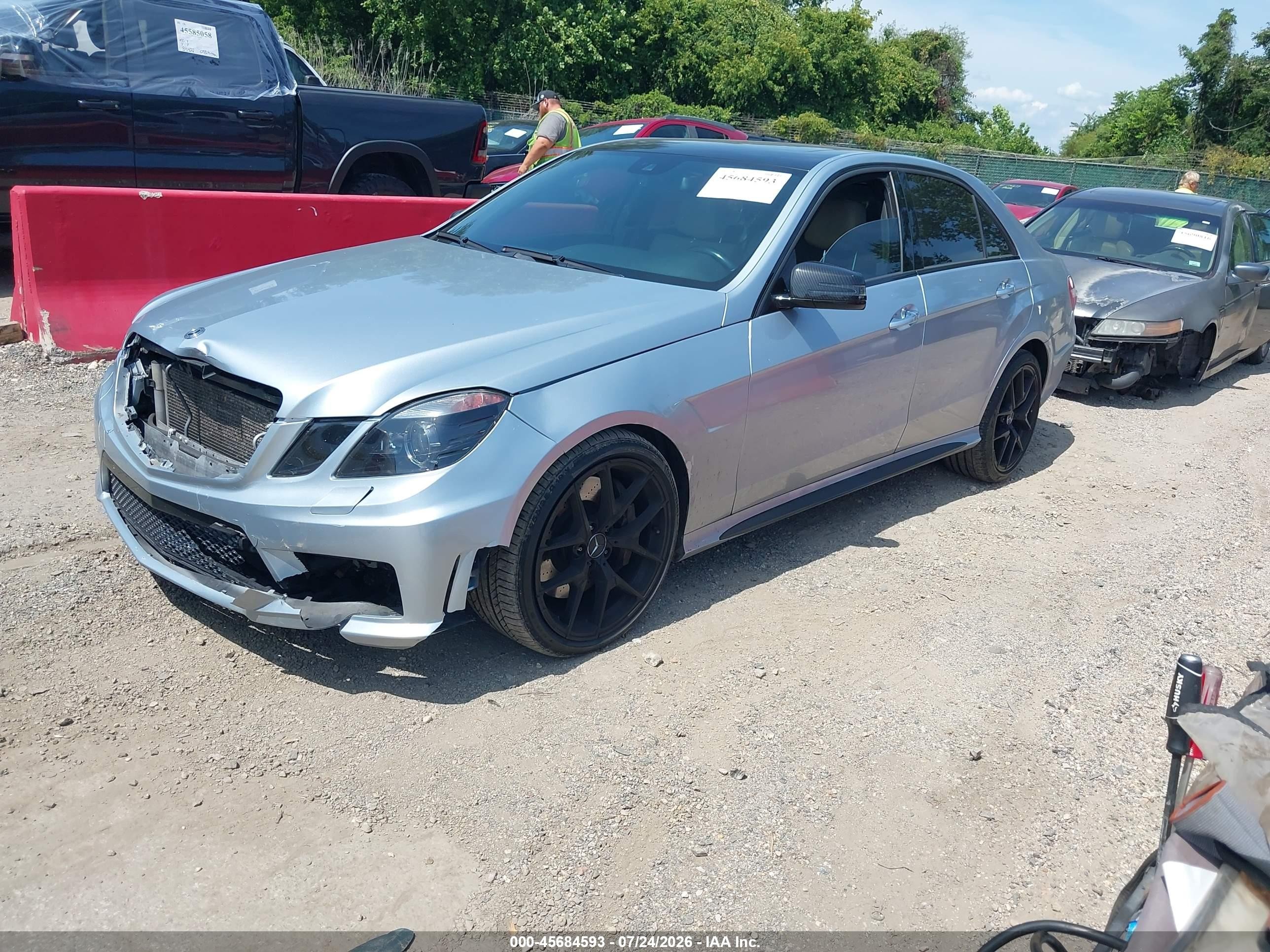 2013 Mercedes-benz E 550 4matic Silver vin: WDDHF9BB6DA720350