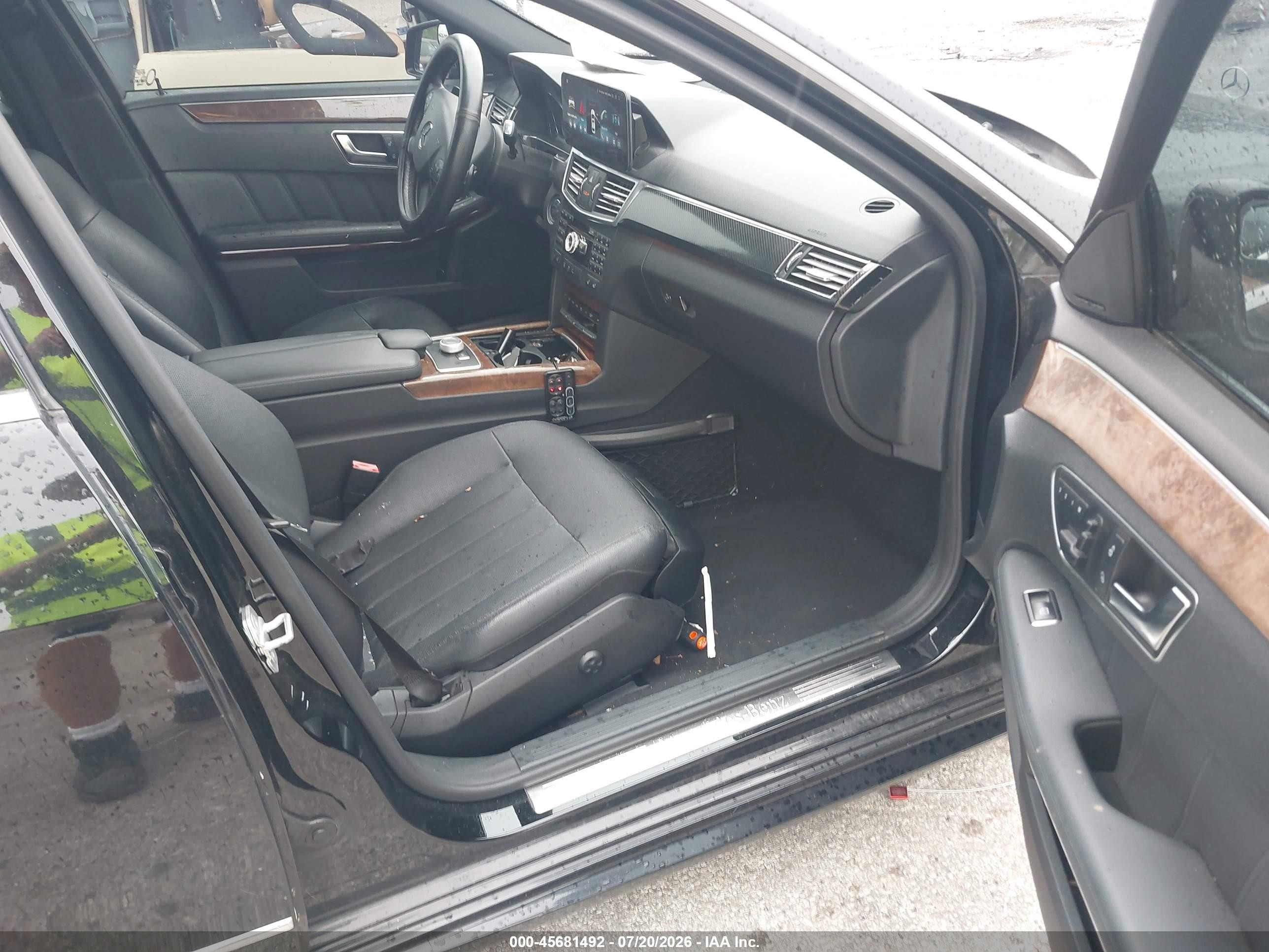 2012 Mercedes-benz E 550 4matic Black vin: WDDHF9BB8CA609703